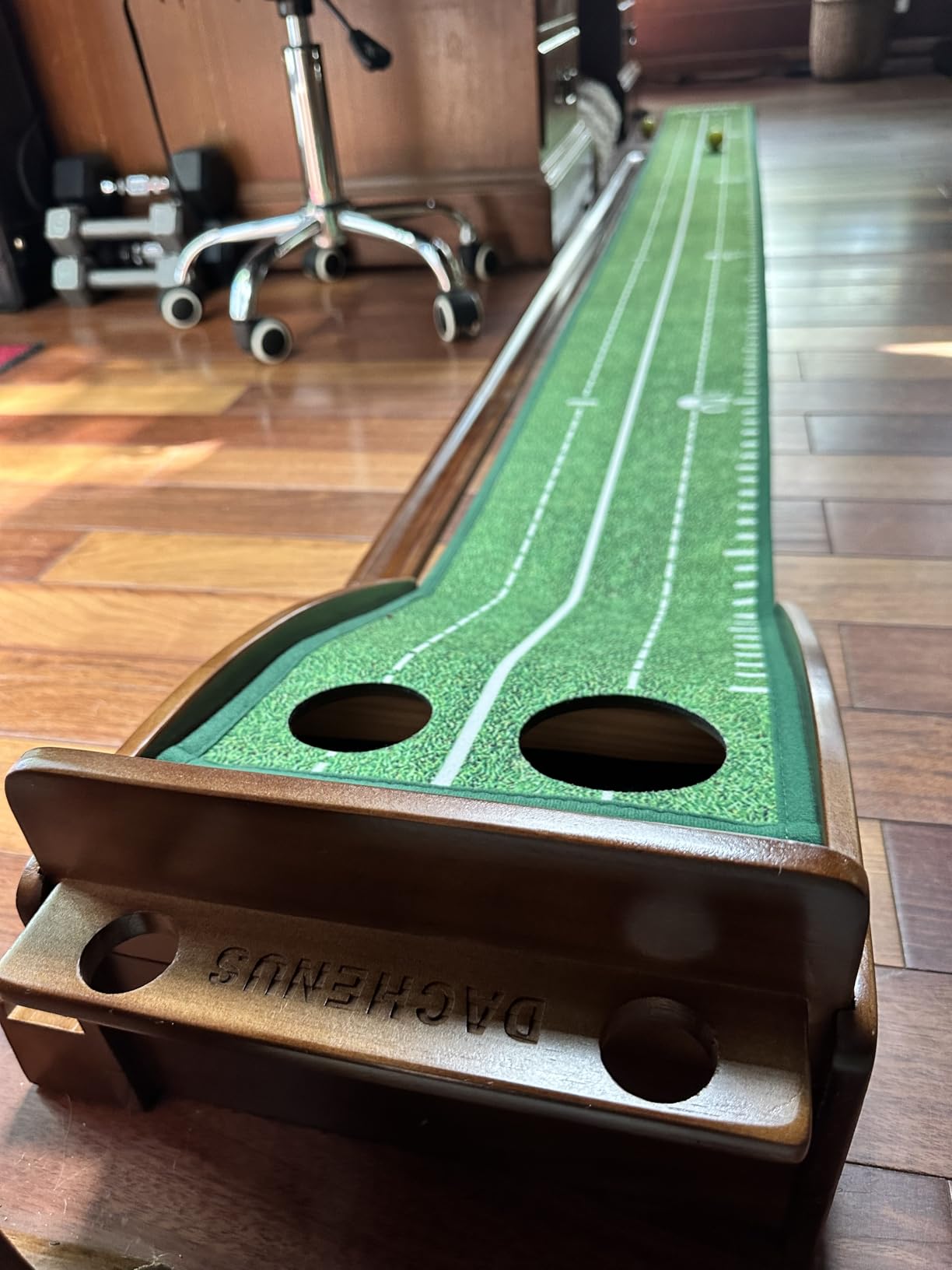 Dachenus Putting Green Indoor Mat Outdoor Golf Putting Mat with Automatic Ball Return customer photo 2