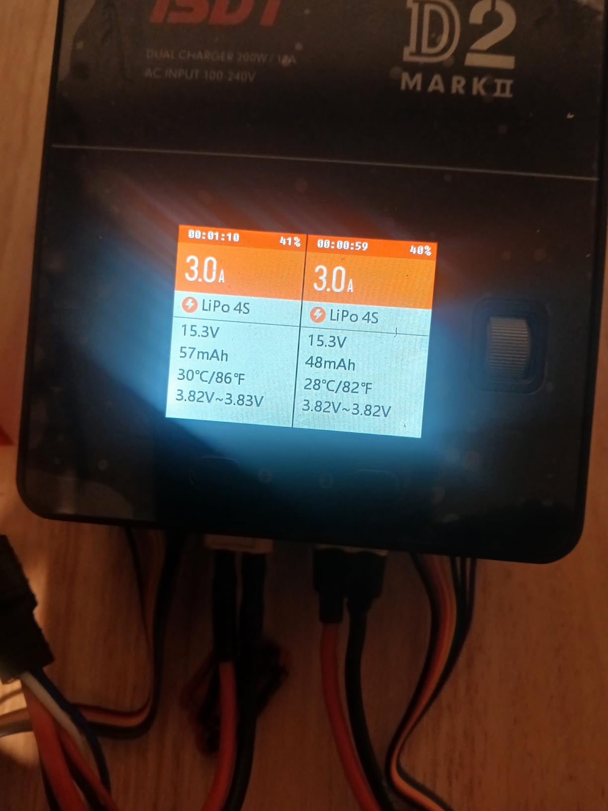 ISDT lipo Battery Charger D2 MK2 with AC 2x200W Dual Output Mode,Hobby Smart Lipo Charger Discharger for 1-6S Li-ion Life NiCd NiMH LiHV PB Smart Battery customer photo 2