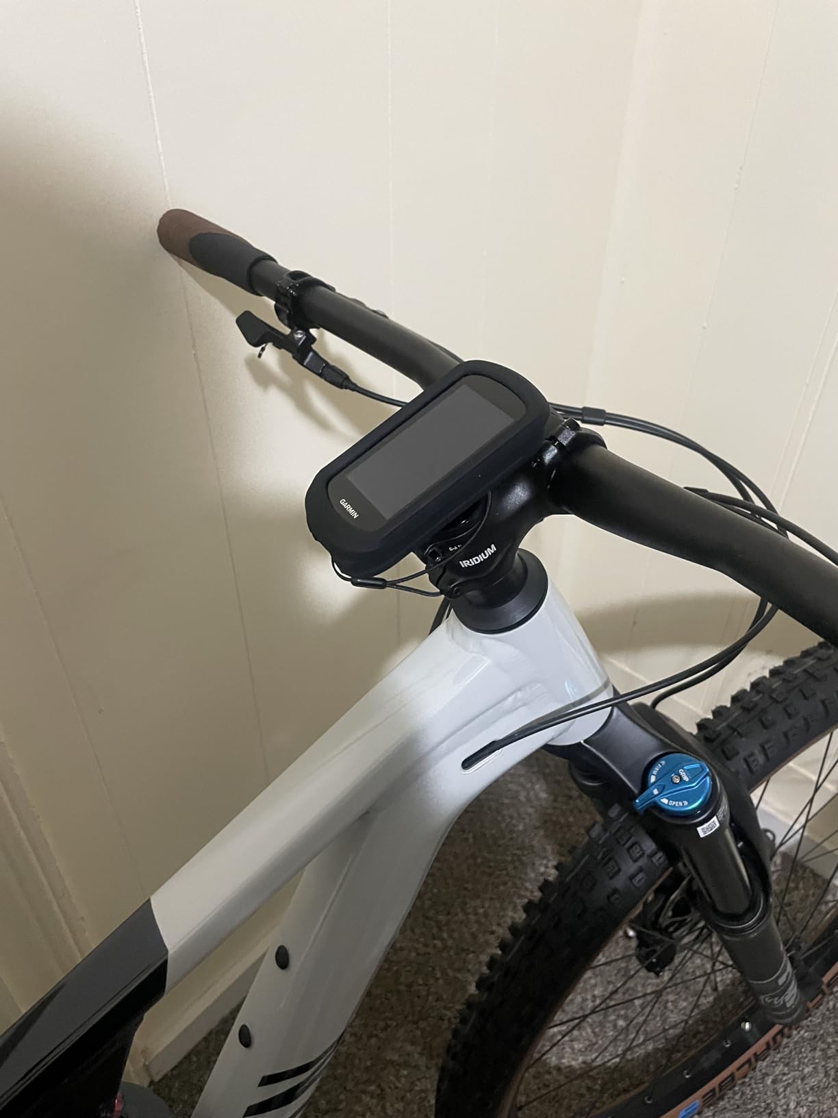 Garmin Edge Explore 2, Easy-to-Use GPS Cycling Navigator, eBike Compatibility, Maps and Navigation, with Safety Features customer photo 1