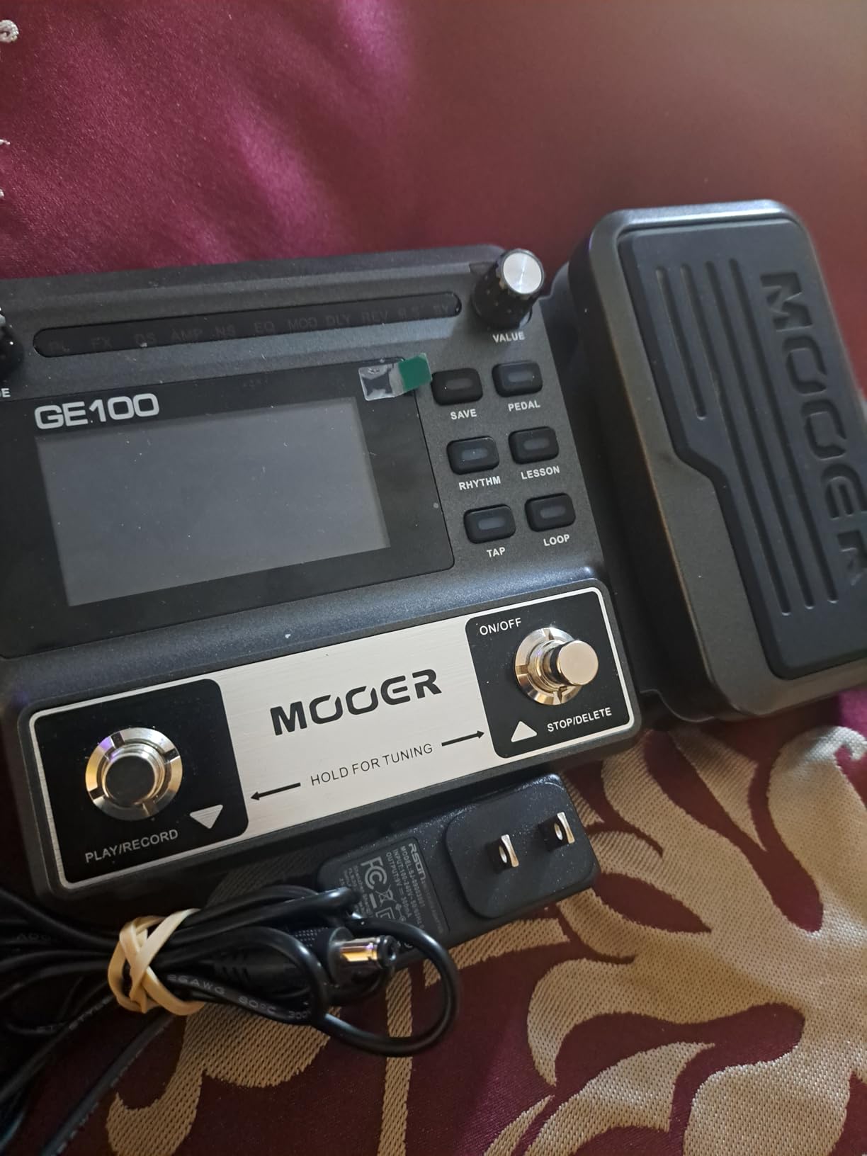 MOOER GE100 Multi-Effects Guitar Pedal 80 Presets, 66 Effects | 180 Second Loop, 40 Drum Rhythm, Distortion, Expression Volume Wah Pedal, Tap Tempo, Headphone Out, LED Screen, Tuner customer photo 1
