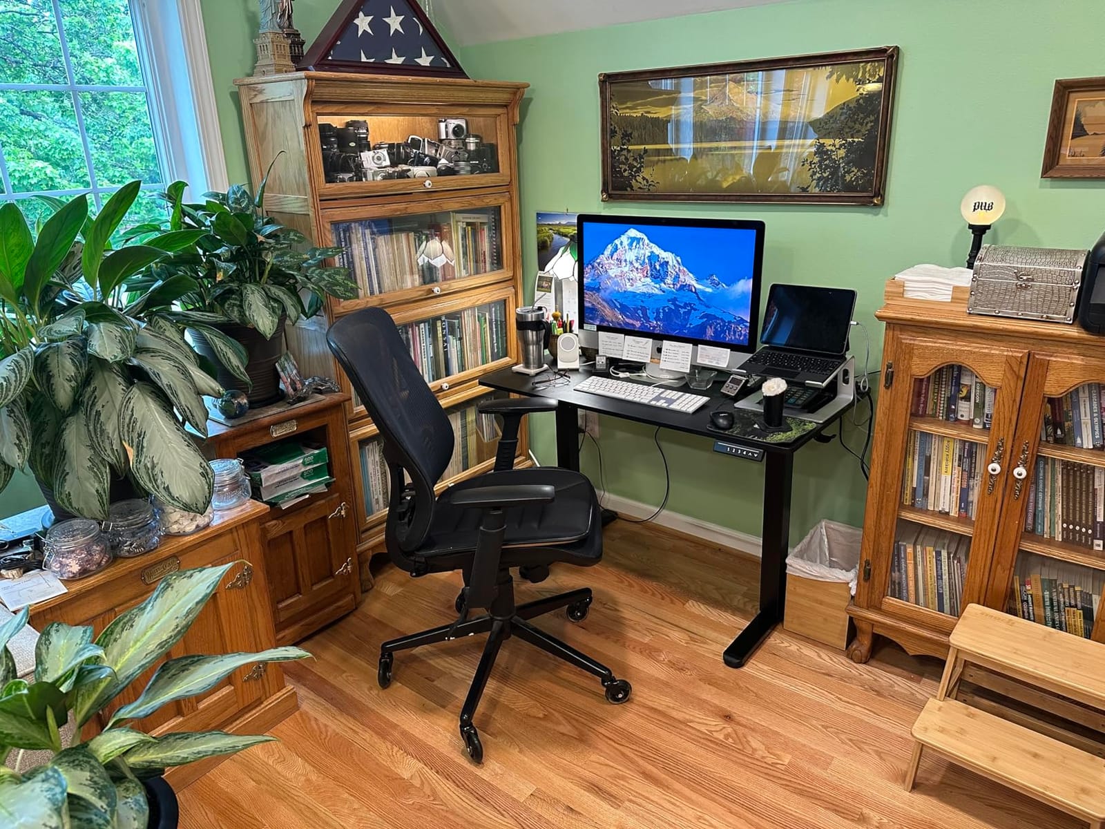 ErGear 48 X 24 Inch Height Adjustable Electric Standing Desk, Black customer photo 1