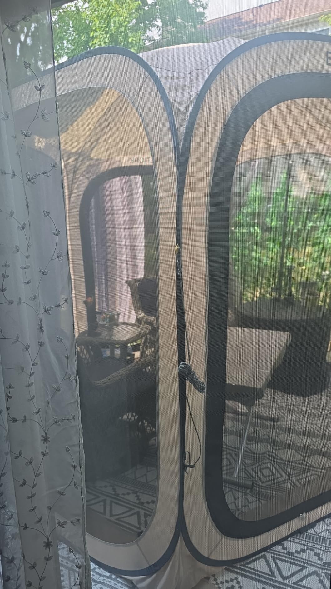 East Oak Pop up Screen Tent with Mosquito Netting, Portable Screen House Canopy Shelter, 10 x 10 FT Instant Screen Gazebo & UPF 50+ UV Protection for Patio, Backyard, Deck & Outdoor Activities, Beige customer photo 2