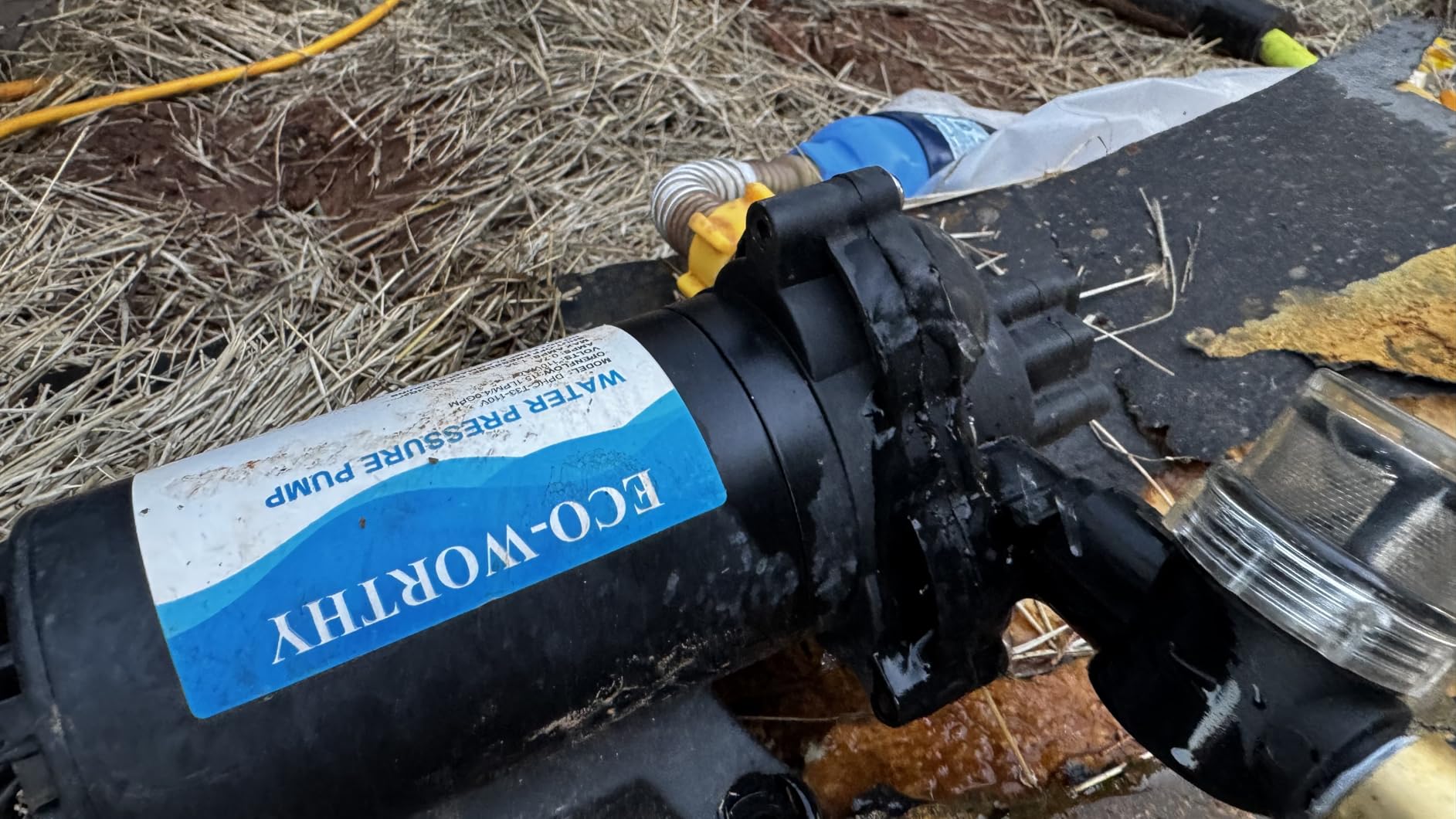 ECO-WORTHY 33-Series Industrial Water Pressure Pump 110V AC 4.0GPM 50PSI RV Fresh Water Diaphragm Pump include Garden Hose Adapters for Irrigation Marine Boat Sprinkler Faucet customer photo 1