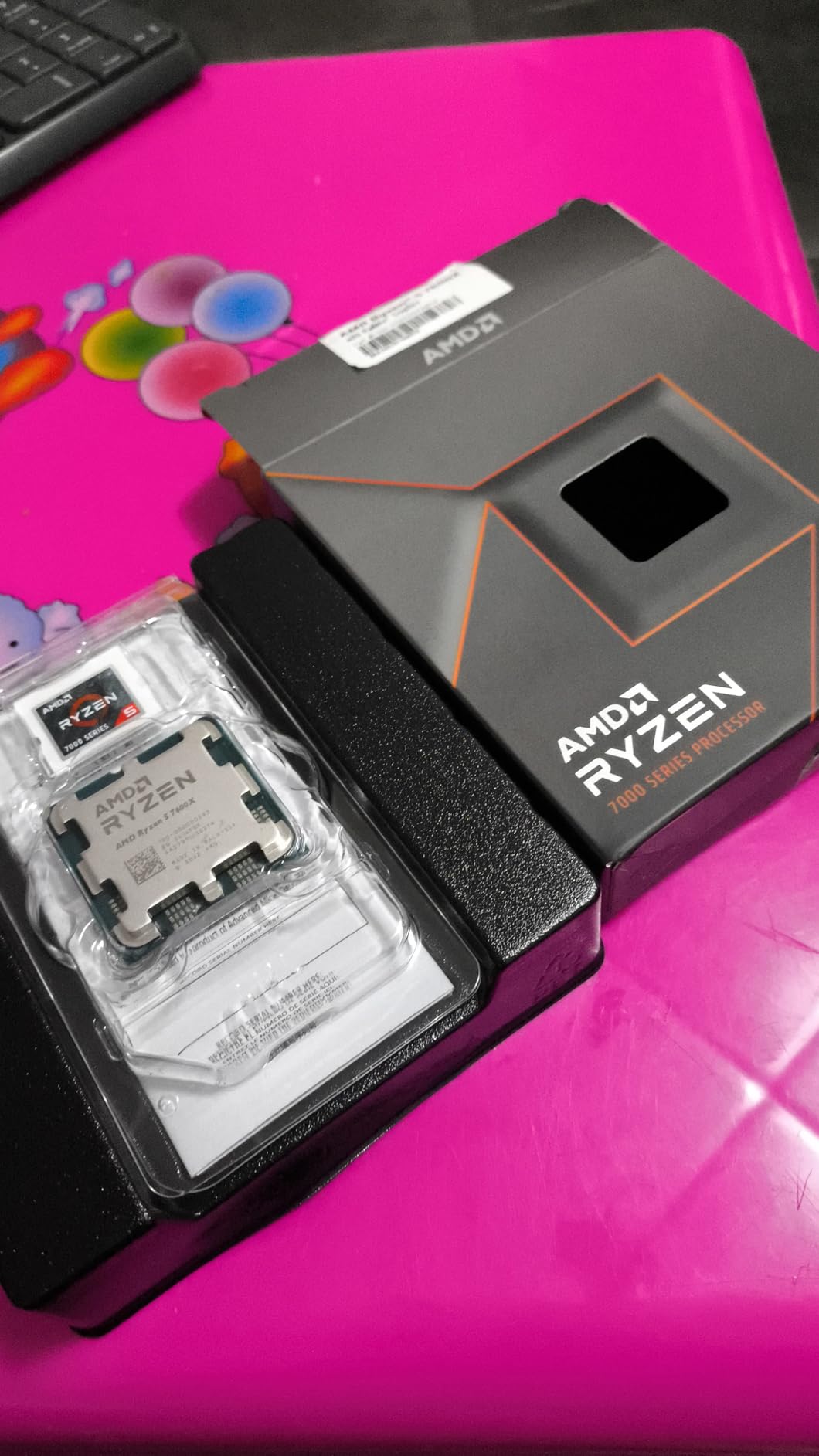 AMD Ryzen 5 7600X 6-Core, 12-Thread Unlocked Desktop Processor customer photo 2