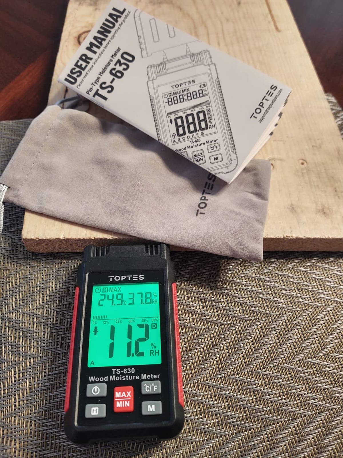 Wood Moisture Meter, TopTes Digital Moisture Meter TS-630, Handheld Humidity Tester with 2.25-inch LCD Display, Tricolor Backlight, Check The Dampness Level on Firewood/Drywall - Orange customer photo 1