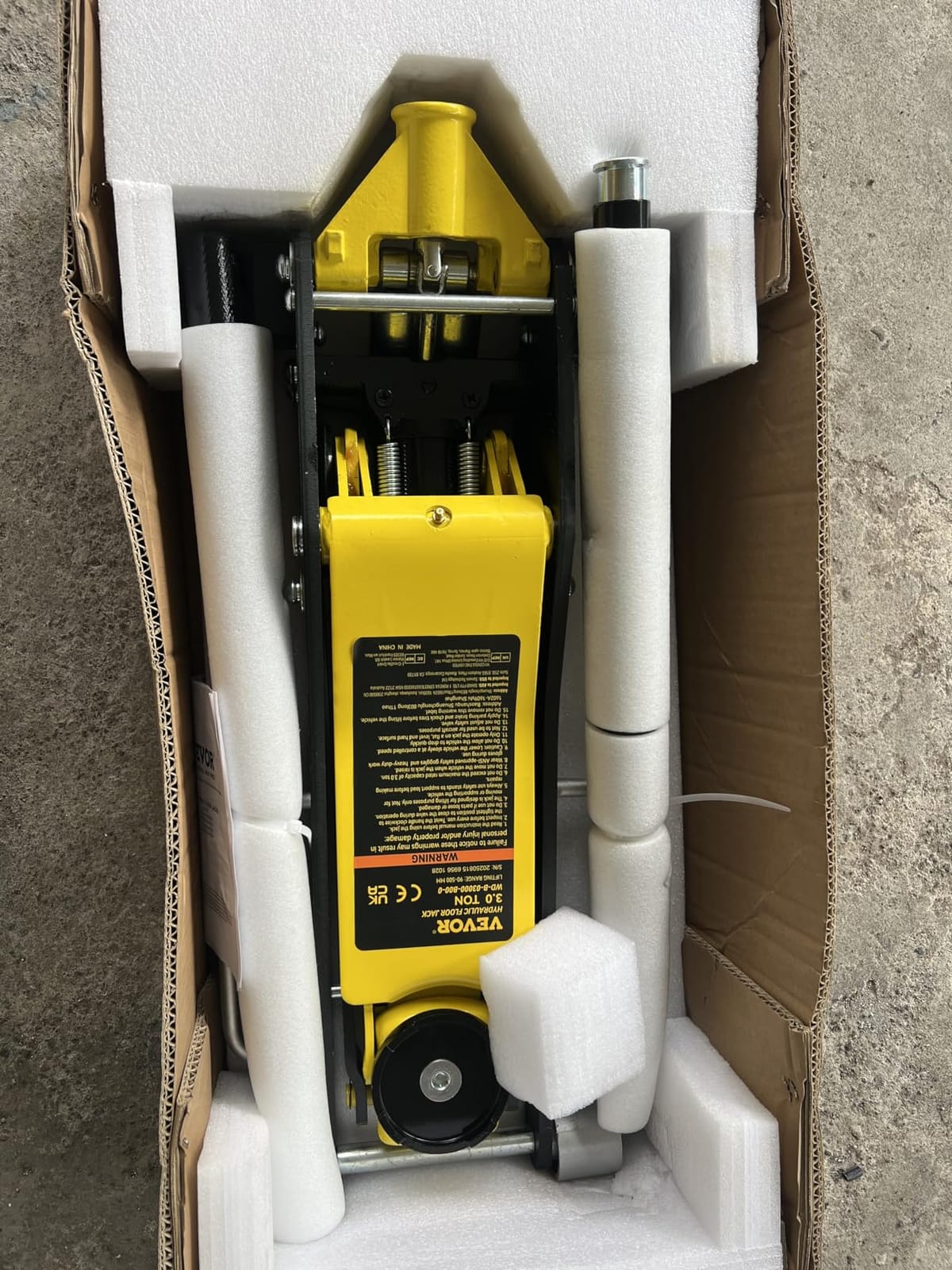 VEVOR 3 Ton Low Profile Aluminum & Steel Racing Floor Jack with Dual Pistons Quick Lift Pump, Sport Utility Vehicle customer photo 2