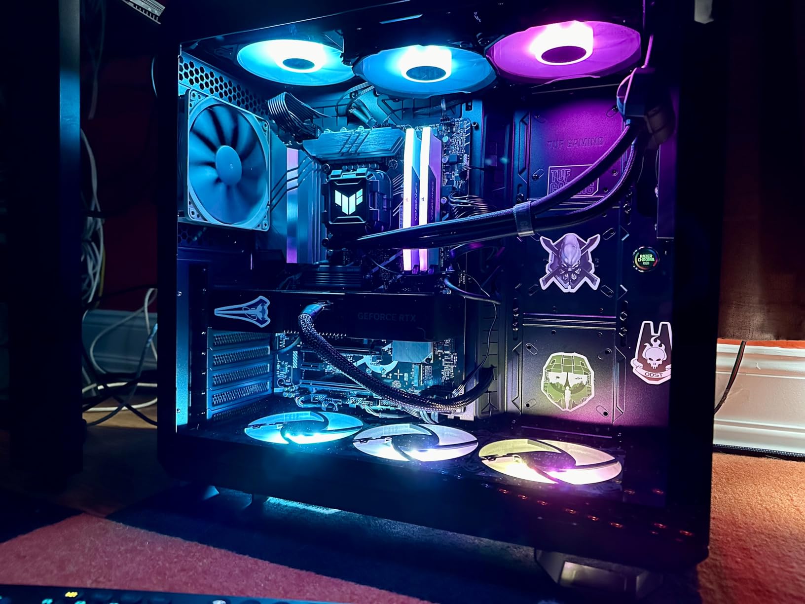 ASUS TUF Gaming GT502 ATX Full Tower PC Case, Dual Chamber, Tool-Free Side Panel, Modular Design, 2-Way GPU Mounting Compatible, 360mm and 280mm Radiator Compatible, 2 Year Warranty customer photo 1