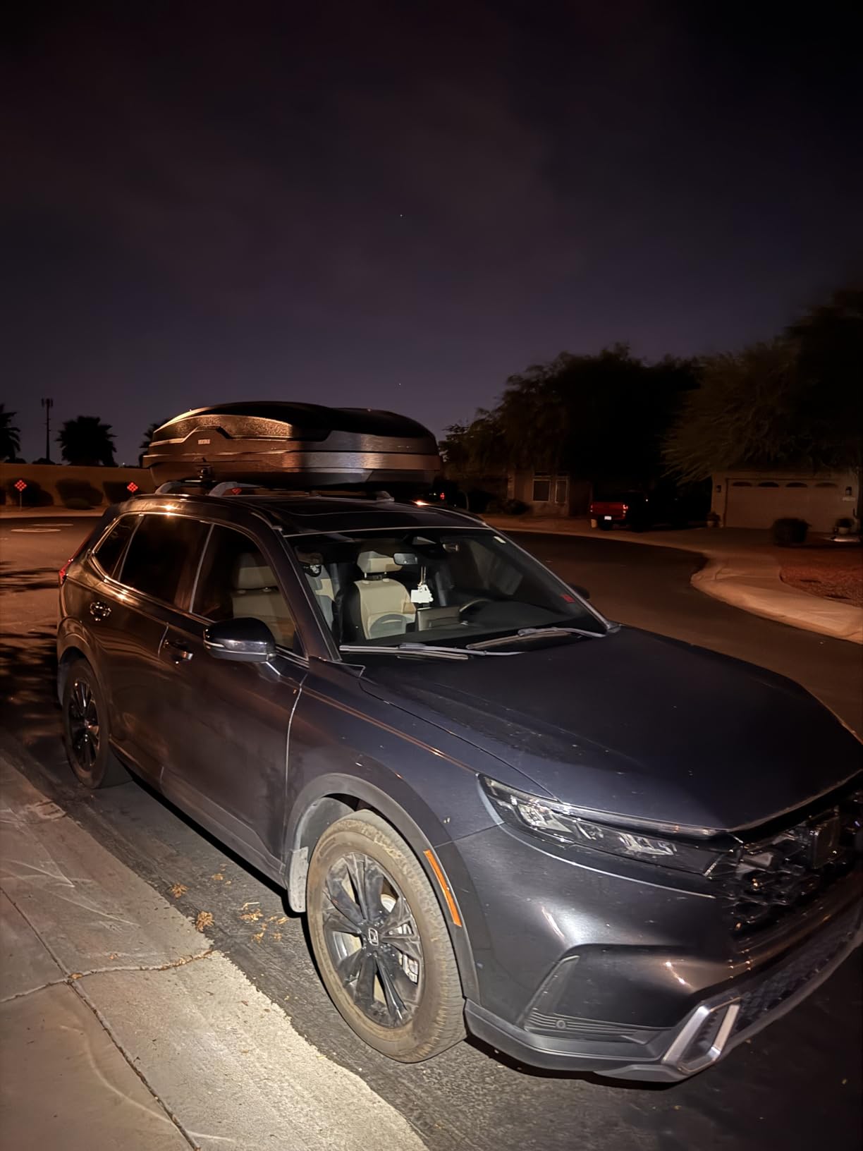 Yakima SkyBox NX 18 XLG Rooftop Cargo Carrier, 18 Cu Ft, SKS Lock, Black customer photo 2