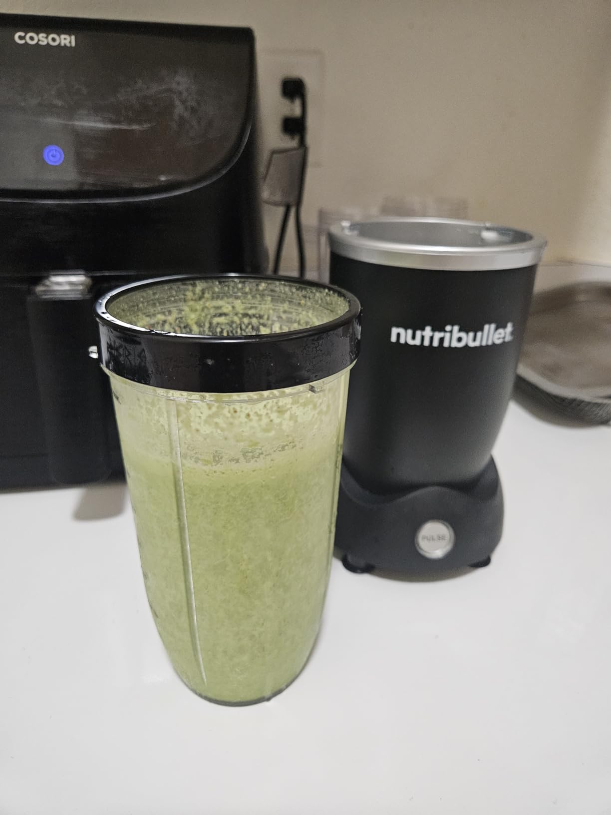 nutribullet Pro+ Personal Blender 1200W, Pulse Function, Auto Shut-Off, Matte Black customer photo 2