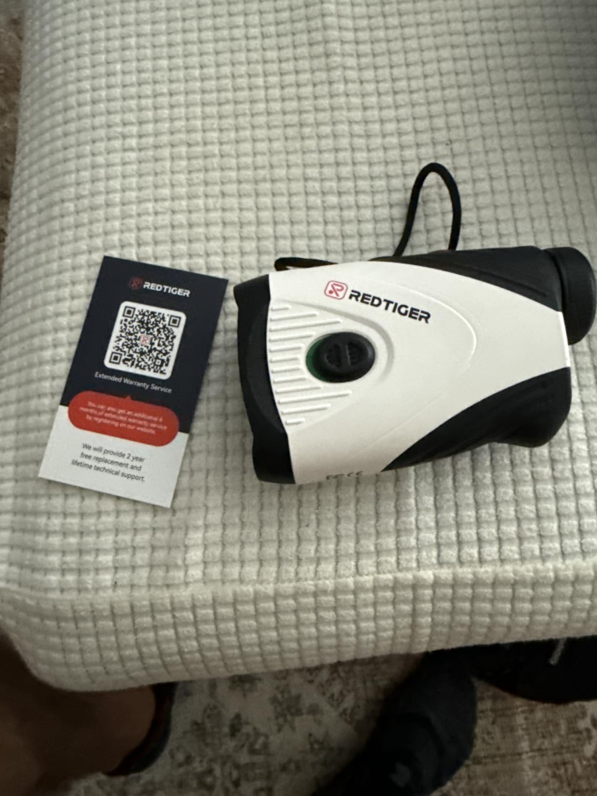 REDTIGER Golf Rangefinder with Slope On/Off, 7X Magnification 1200 Yards | Flag Pole Lock with Vibration, IP54 Water Resistant, Rechargeable, Magnetic Suction, GolfVue Series 1, White customer photo 2