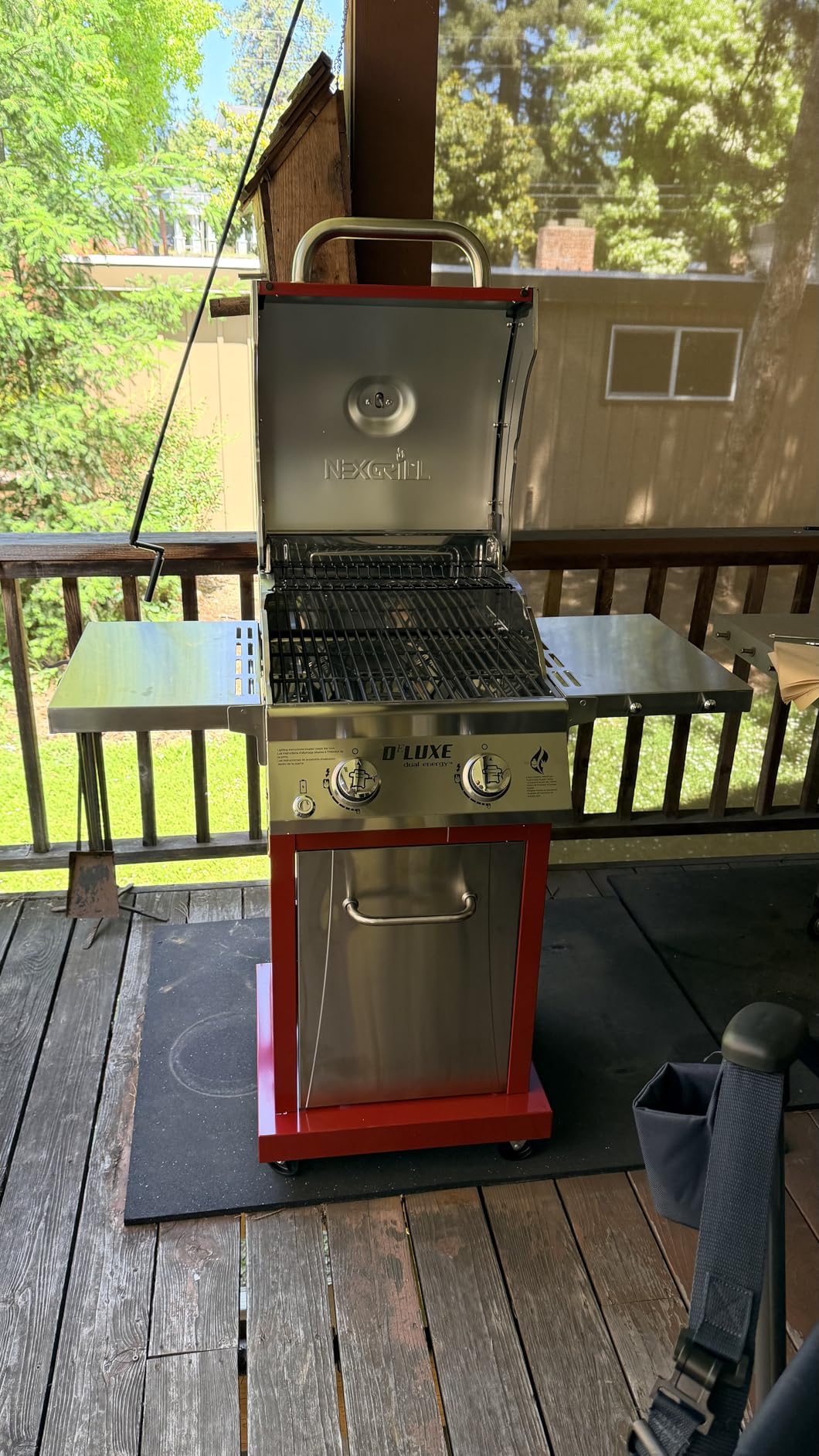 Nexgrill Deluxe 2 Burner Gas Grill, Compact with Foldable Shelves in Red | Offers 28000 BTU, Built-In Thermometer, Electronic Ignition, 401 Sq In Cooking Space with Warming Rack, 4 Wheel Transport customer photo 1
