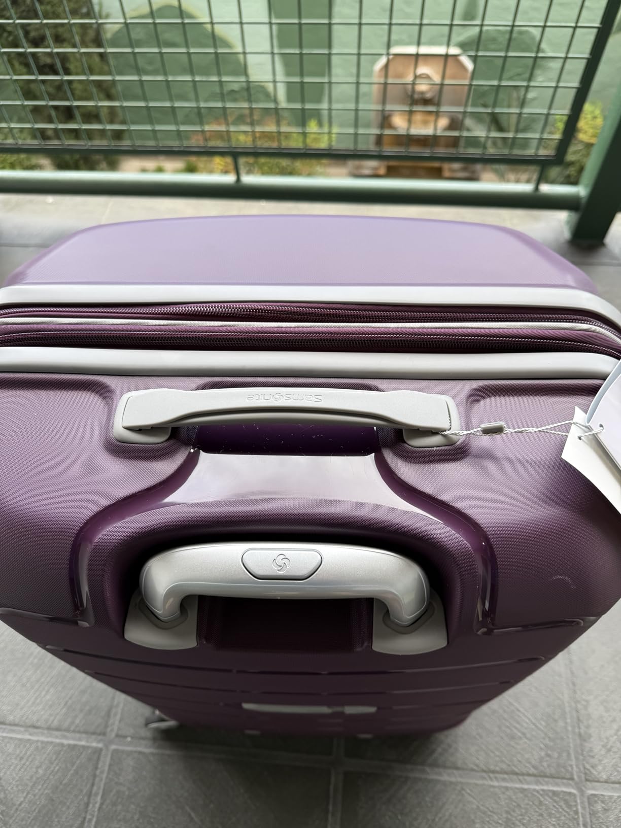 Freeform 2-Piece Luggage Set - Carry-On & Large Checked Luggage with Dual Spinner Wheels - Durable Polypropylene Hardshell - TSA Lock, Airline-Approved - Expandable - Amethyst Purple customer photo 1
