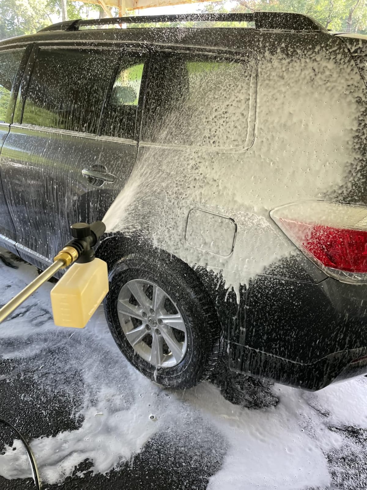 Westinghouse ePX3100v Electric Pressure Washer, 2100 Max PSI 1.76 Max GPM, Built-in Carry Handle, Detachable Foam Cannon, Pro-Style Steel Wand, 3-Nozzle Set, for Cars/Fences/Driveways/Home/Patios customer photo 1