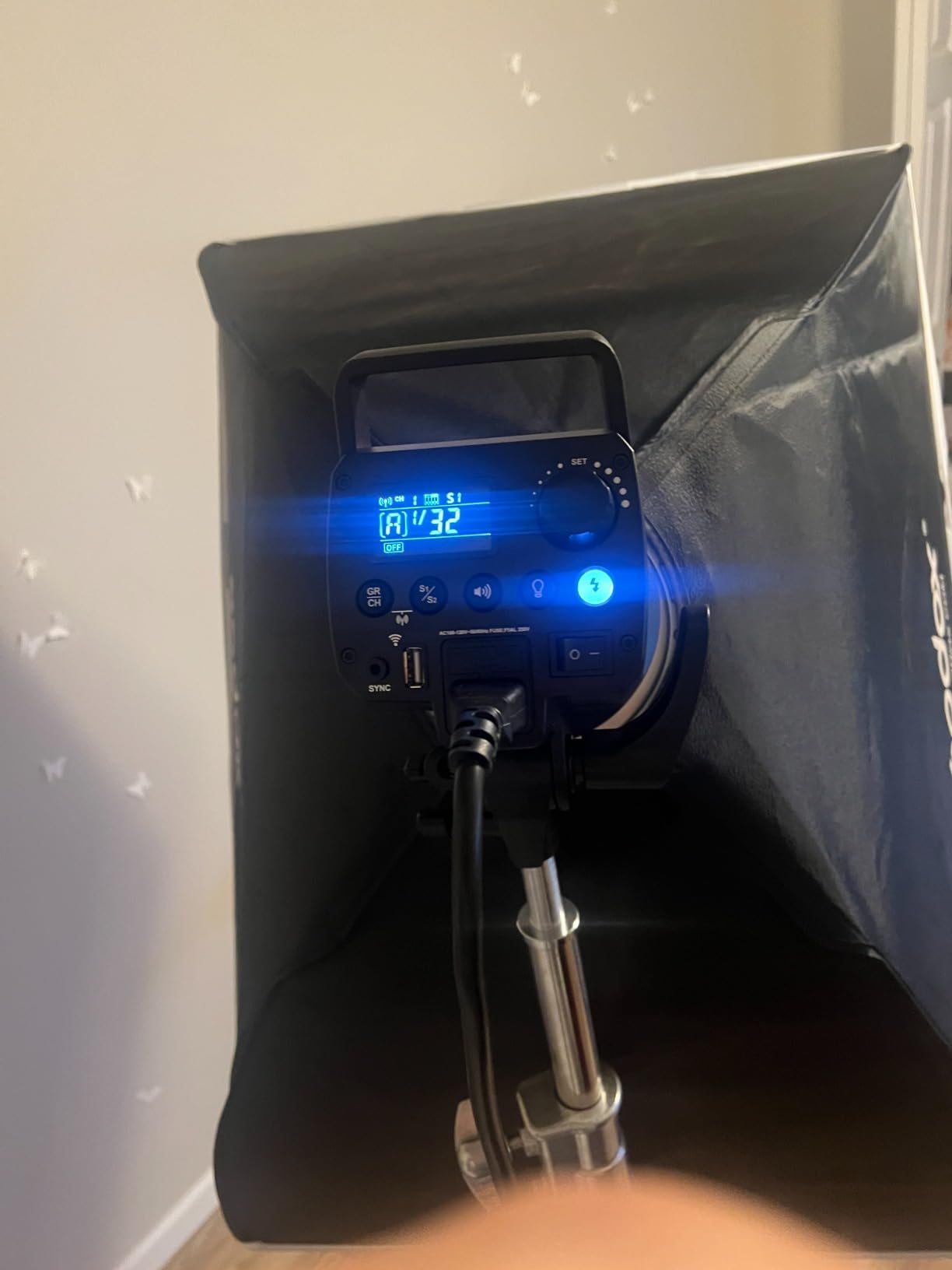 Godox MS300V 300W Compact Studio Strobe Flash Light - MS300 Upgraded Ver. GN58 0.1-1.8s Recycle Time, 2.4G Wireless X System, Bowens Mount LED Modeling Lamp, for Photographic Studio Portrait Shooting customer photo 1
