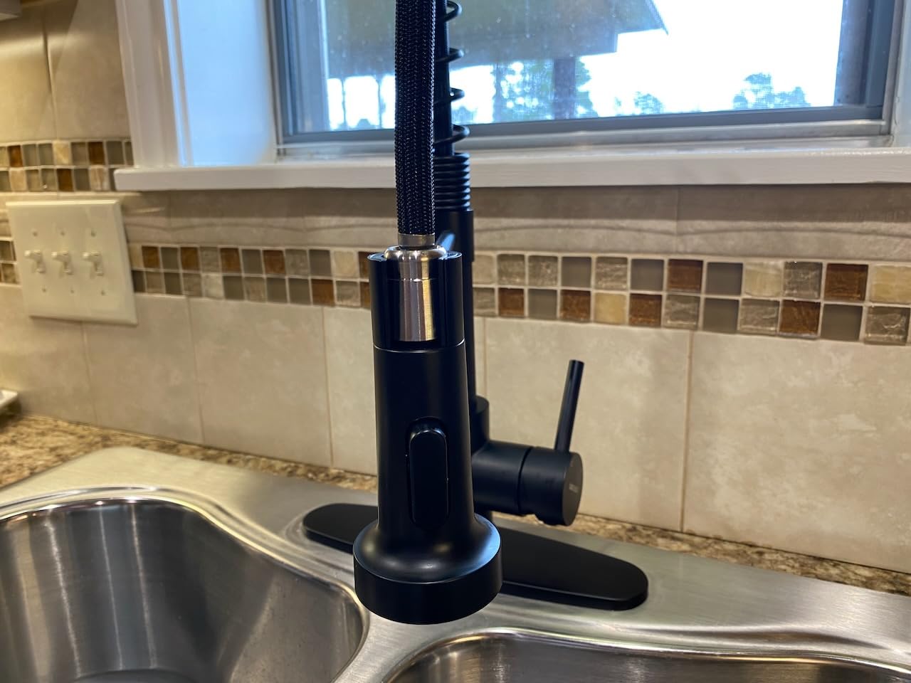 WEWE Touchless Kitchen Faucet, Brushed Nickel, Pull-Down, Single Handle | Soap Dispenser, 3 Modes Sprayer, 360 Swivel, SUS304, Fits 1- or 3-Hole Sinks, Ceramic Cartridge, Easy-Clean Nozzles customer photo 2
