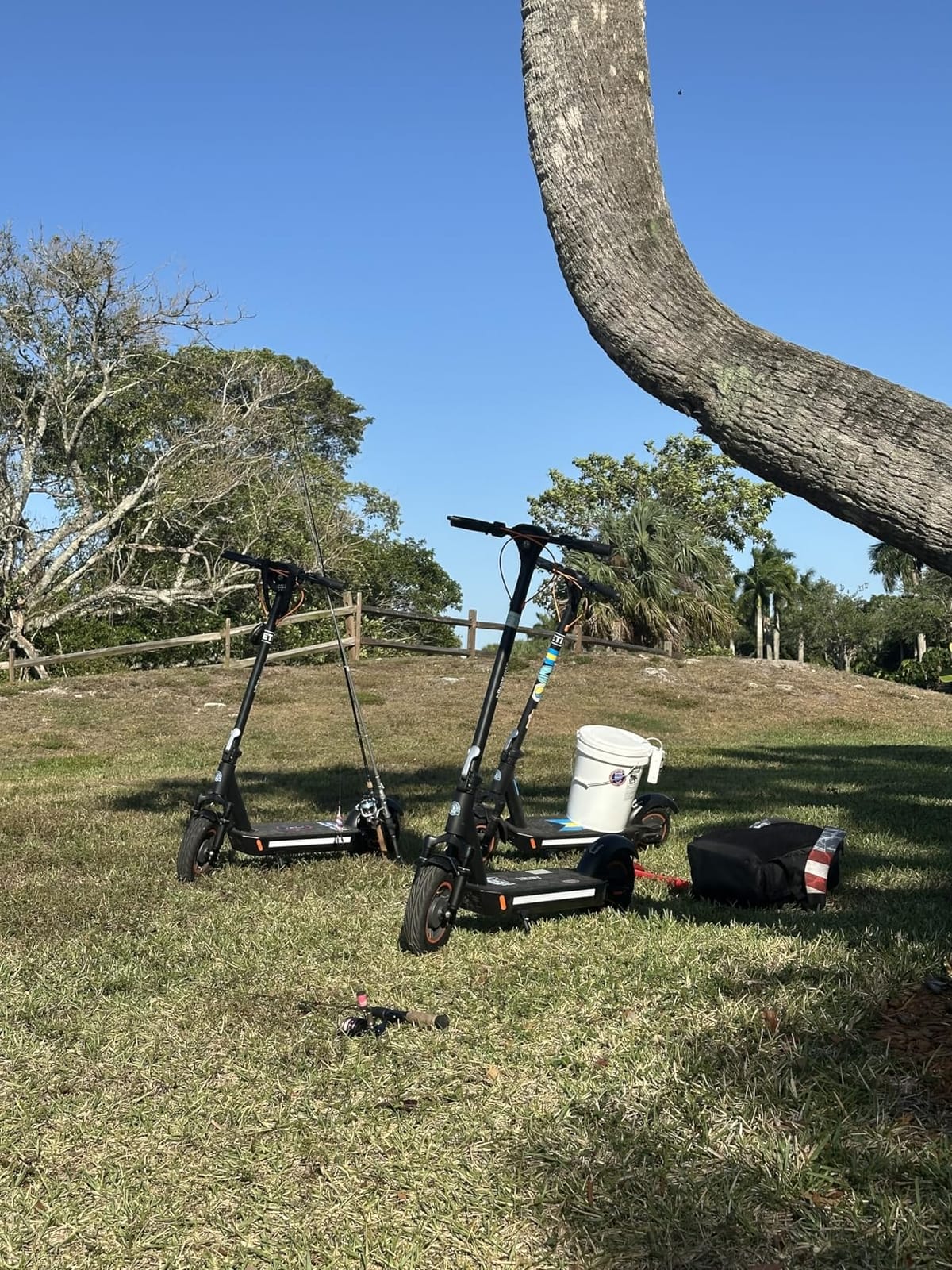 Hiboy MAX Pro Electric Scooter, 46.6 Mi Long Range, 22 MPH Power by 650W MAX Motor, 11'' Pneumatic Tires, Split Hub Design, Dual Suspension, 265lbs MAX Load, Commuting Electric Scooter for Adults customer photo 1