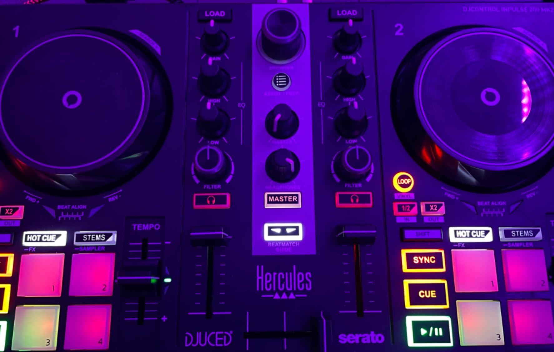 Hercules DJControl Inpulse 200 MK2 - Ideal DJ Controller for Learning to Mix - Software and Tutorials Included, Black customer photo 2