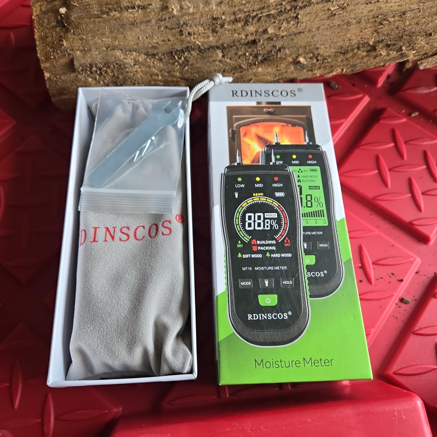 RDINSCOS Digital Moisture Meter Pin-Type Wood Moisture Detector | 4 Modes Humidity Tester,For Wood,Lumber,Flooring,Color Display,Built in Flashlight,Replaceable Pins customer photo 1