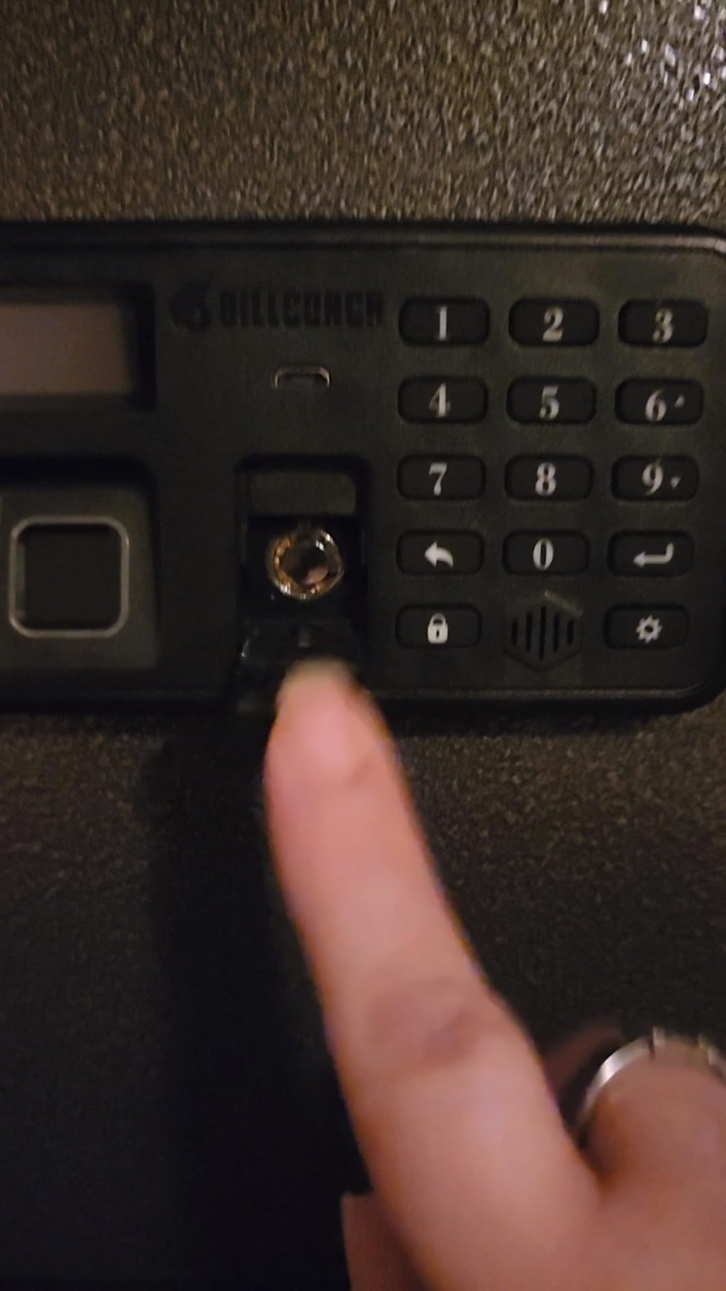 Billconch Smart Gun Safe for Multiple Pistols - Automatic Lock Safe Box customer photo 1