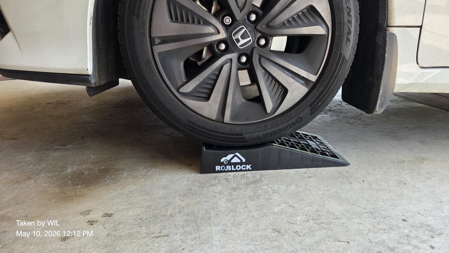 ROBLOCK Heavy Duty Low Profile Car Ramps for Oil Changes, 35.63''x12''x8.07'' customer photo 1