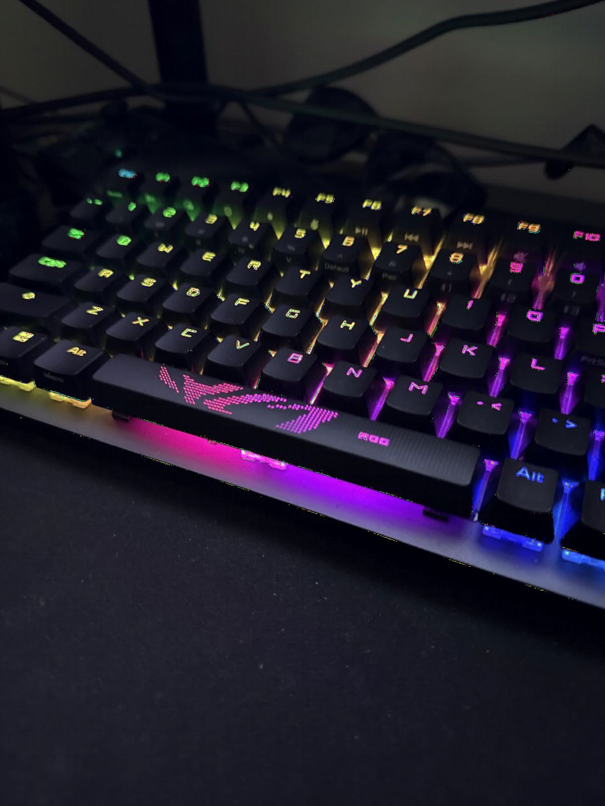 ASUS ROG Strix Scope II 96 Wireless Mechanical Gaming Keyboard - 96% Full-Size, Tri-Mode Connectivity, Hot Swappable Pre-lubed ROG NX Snow Linear Switches, PBT Keycaps, RGB, PC/Mac Support-Black customer photo 1