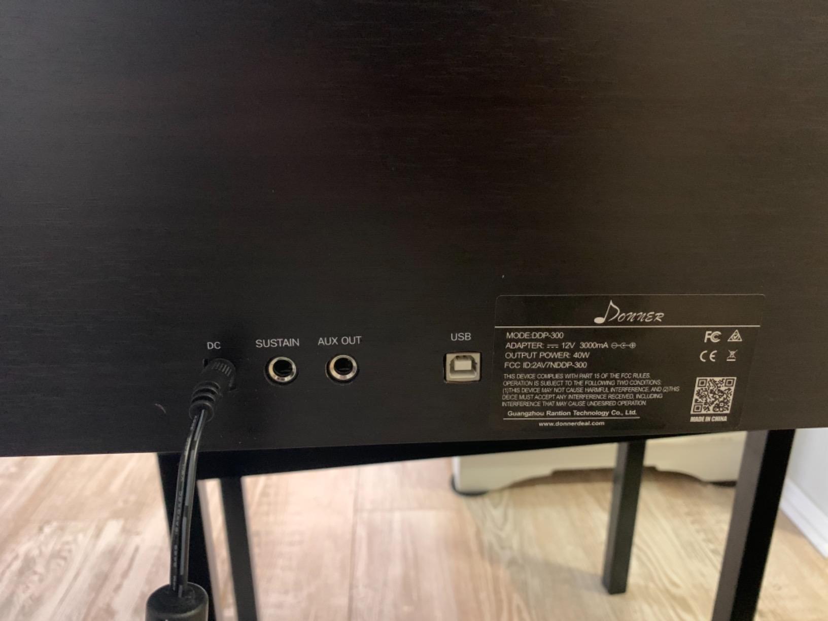Donner DDP-400 Digital Piano with 88 Key Progressive Weighted Keyboard, Premium Upright Piano Keyboard for Professional, Bundle with Headphone, Bluetooth, Record, 138 Tones, 100 Rhythms, LCD, Brown customer photo 2