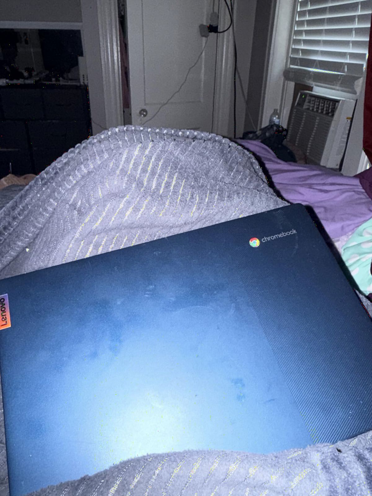 Lenovo Flagship Chromebook, 14'' FHD Touchscreen Slim Thin Light Laptop Computer, 8-Core MediaTek Kompanio 520 Processor, 4GB RAM, 64GB eMMC, WiFi 6,Chrome OS, Abyss Blue customer photo 2