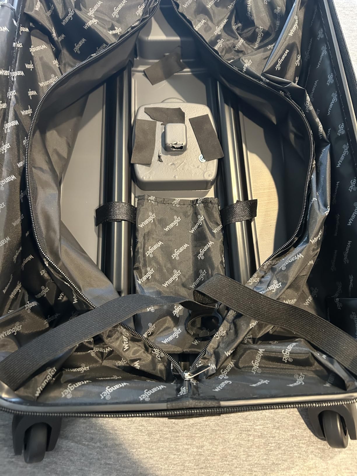 Wrangler Astral Hardside Luggage, Hydro, 20-Inch Carry-On customer photo 2