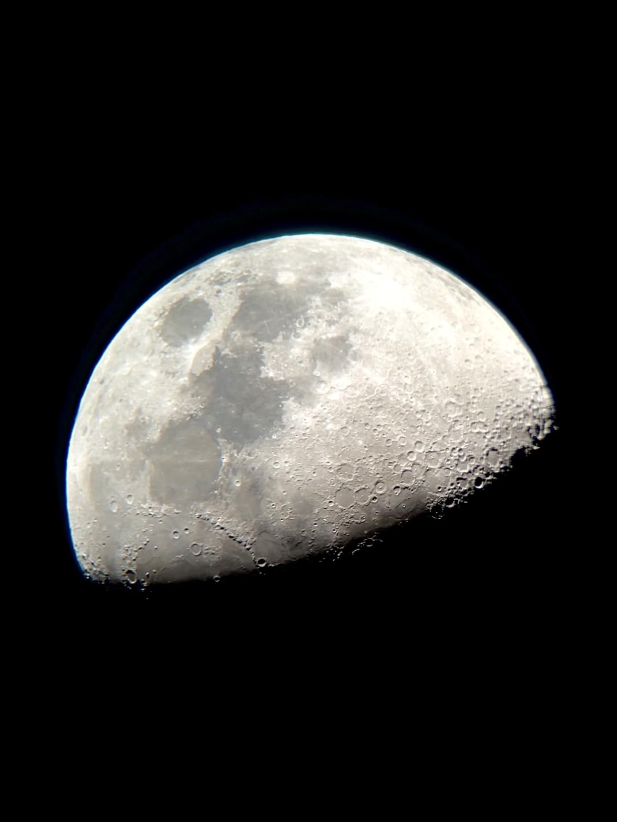 Celestron StarSense Explorer 114AZ App-Enabled Telescope - 114mm Tabletop Dobsonian with Smartphone Dock & StarSense App - iPhone & Android Compatible customer photo 2