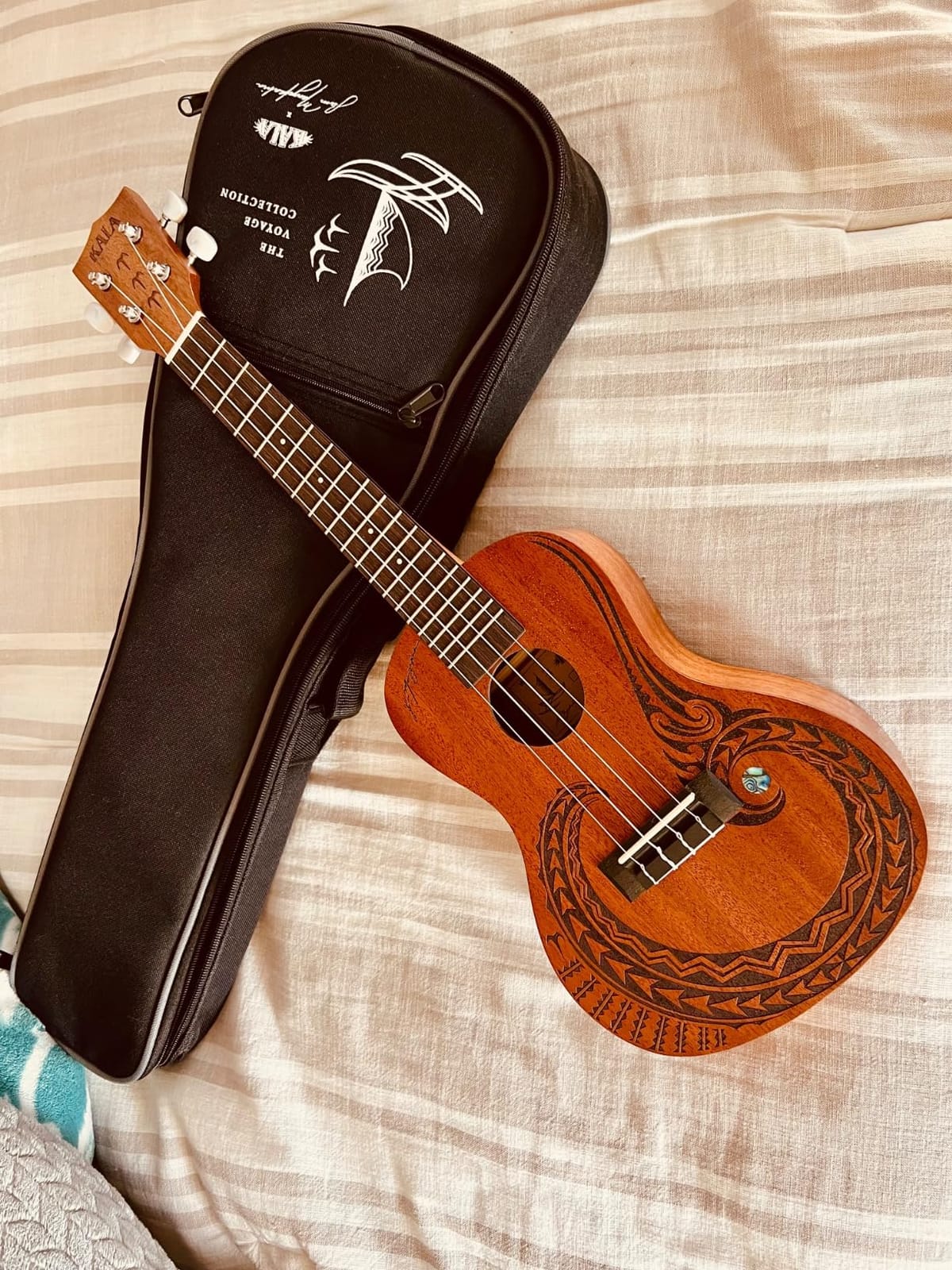 Kala Courage Mahogany Concert Ukulele customer photo 2