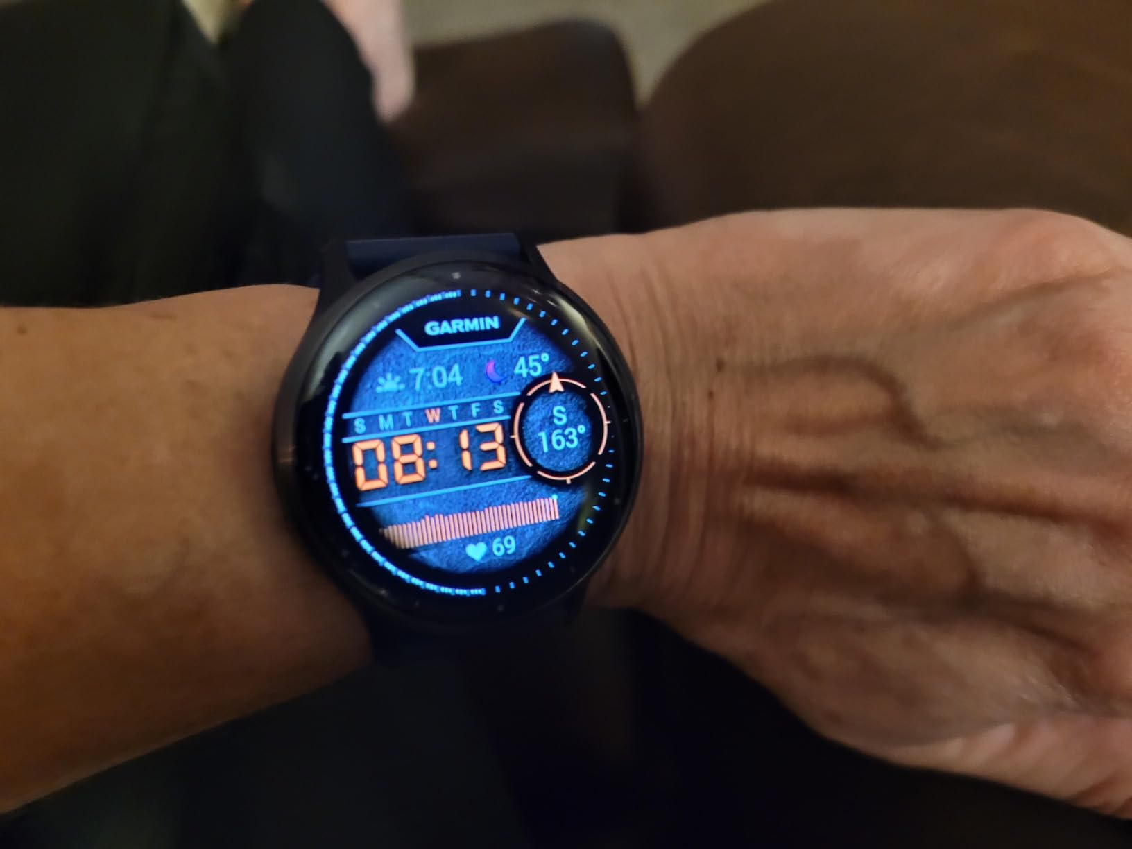 Garmin Venu 3 Slate Stainless Steel Bezel 1.4-Inch AMOLED Touchscreen Display Smart Watch with 45mm Black Case and Silicone Band | 1.4 Amoled, 45mm Case, 5 Atm Water Resistance, Up to 14 Days Battery customer photo 2