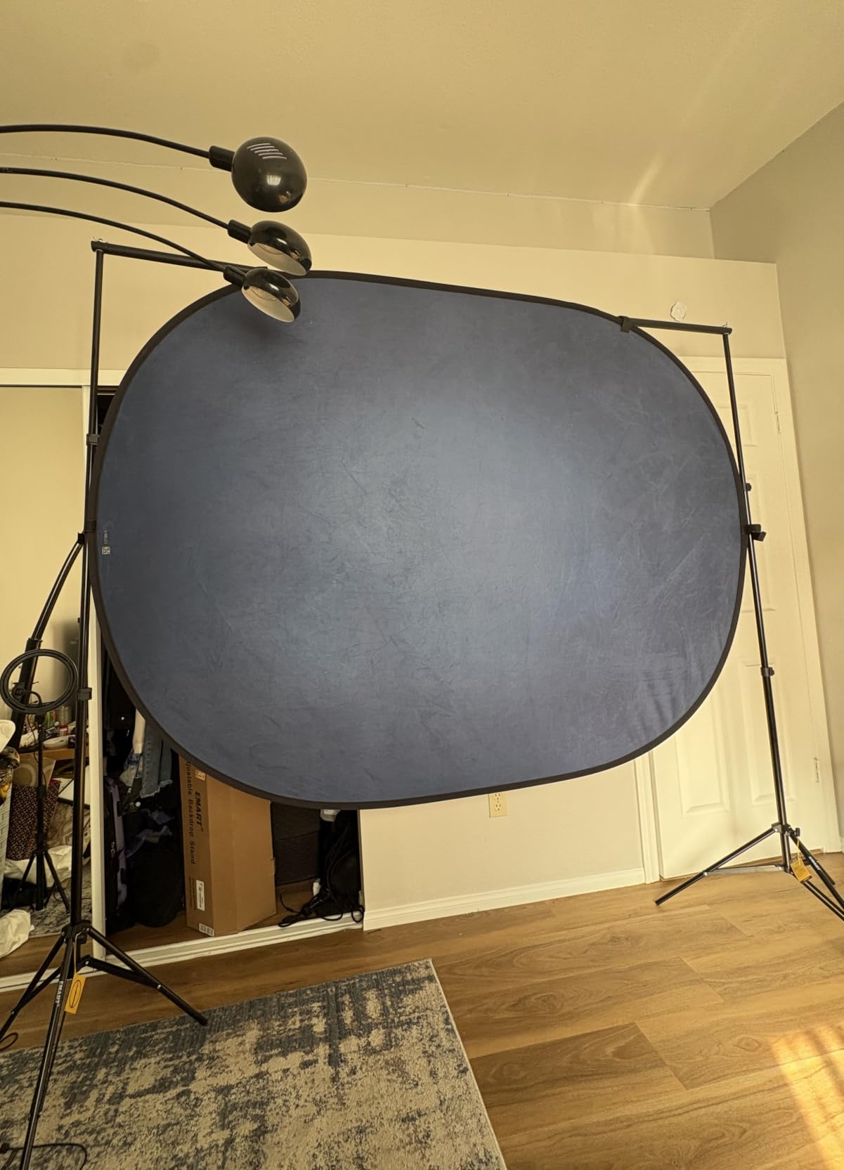 EMART Backdrop Stand 10x8.5ft(WxH) Photo Studio Adjustable Background Stand Support Kit with 2 Crossbars, 8 Backdrop Clamps, 2 Sandbags and Carrying Bag for Parties Events Decoration customer photo 2
