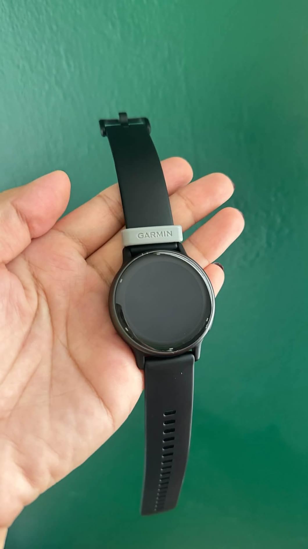 Garmin vívoactive 5, Health & Fitness GPS Smartwatch, 42mm, Black | 24/7 Health Monitoring, Built-In Sports Apps, Sleep Coach, Body Battery Energy Monitoring, Workout Benefit & Recovery Time customer photo 2