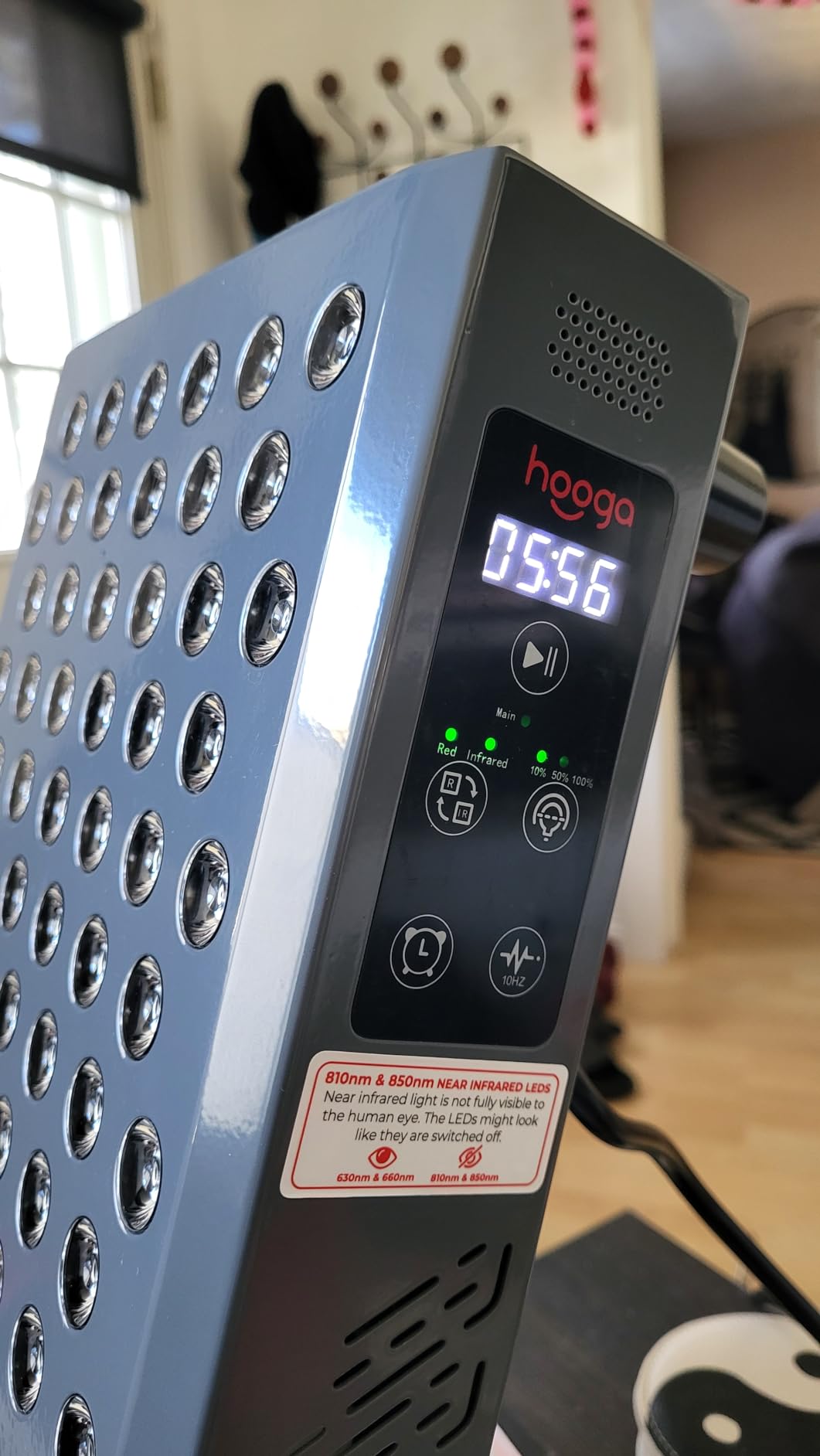Hooga Red Light Therapy Panel Device - 630nm 660nm 810nm 850nm Red & Near Infrared Light Therapy, LED Light Therapy Lamp, 72 Quad Chip LEDs, Adjustable Brightness, Pulse Mode - ULTRA360 customer photo 1