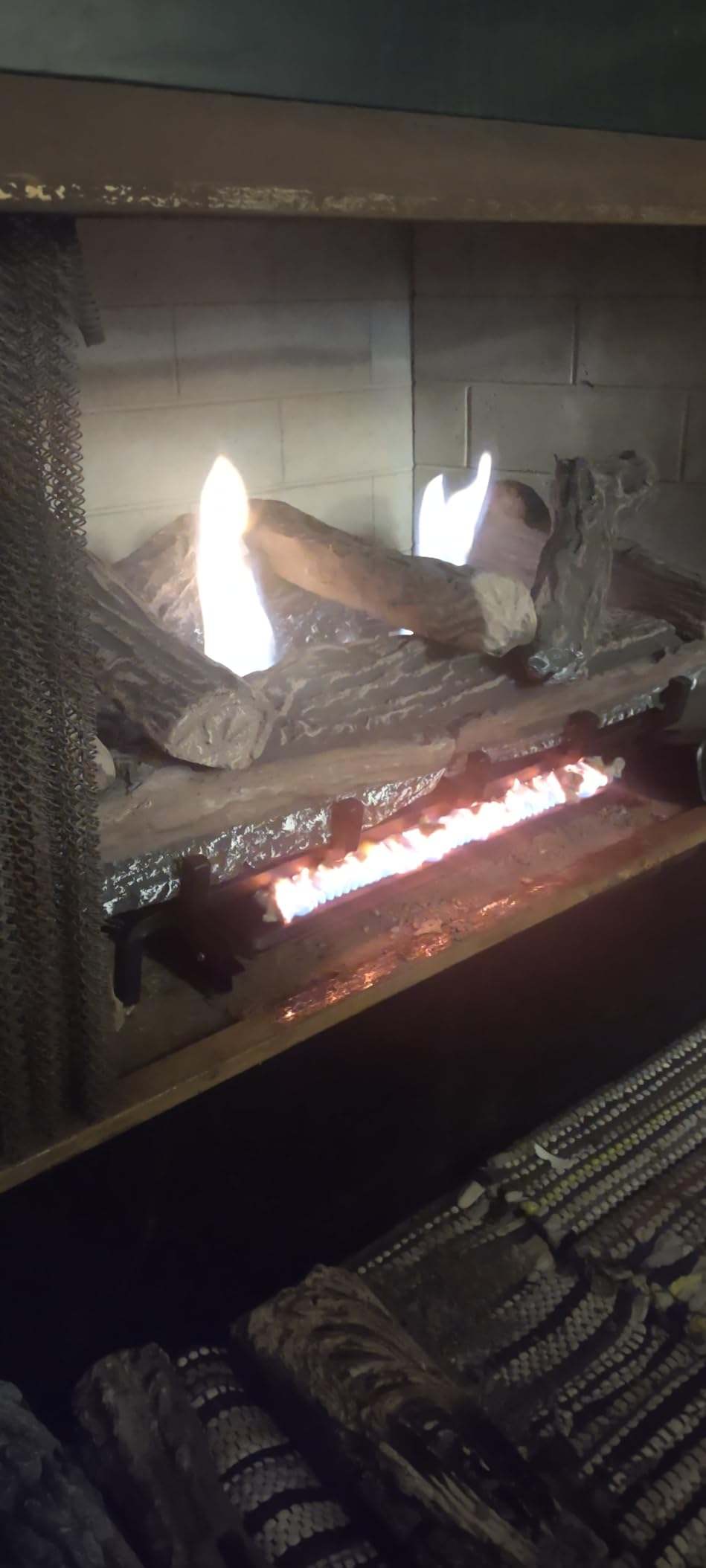 Duluth Forge Ventless Dual Fuel Gas Log Set - 30 in. Split Oak, 33,000 BTU, Remote Control - Model# DLS-30R-1 customer photo 1