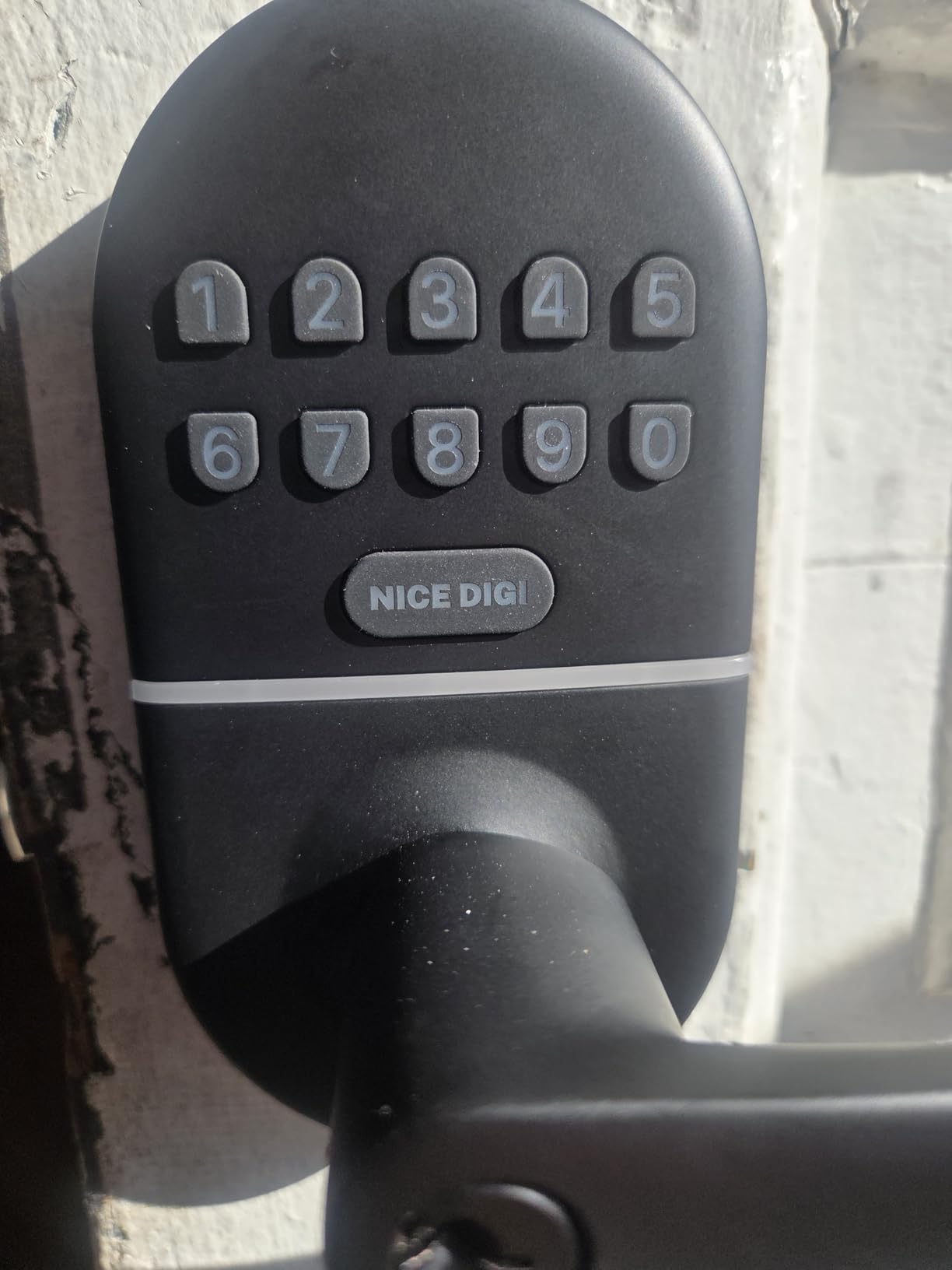 Keypad Door Lock with Handle, Smart Keyless Entry with Code for Front Door | No App or Wi-Fi, Easy DIY Install, with 20 Passcodes and 2 Keys, Auto-Lock, One-Touch Lock, Passage Mode, Backlit Keypad customer photo 1