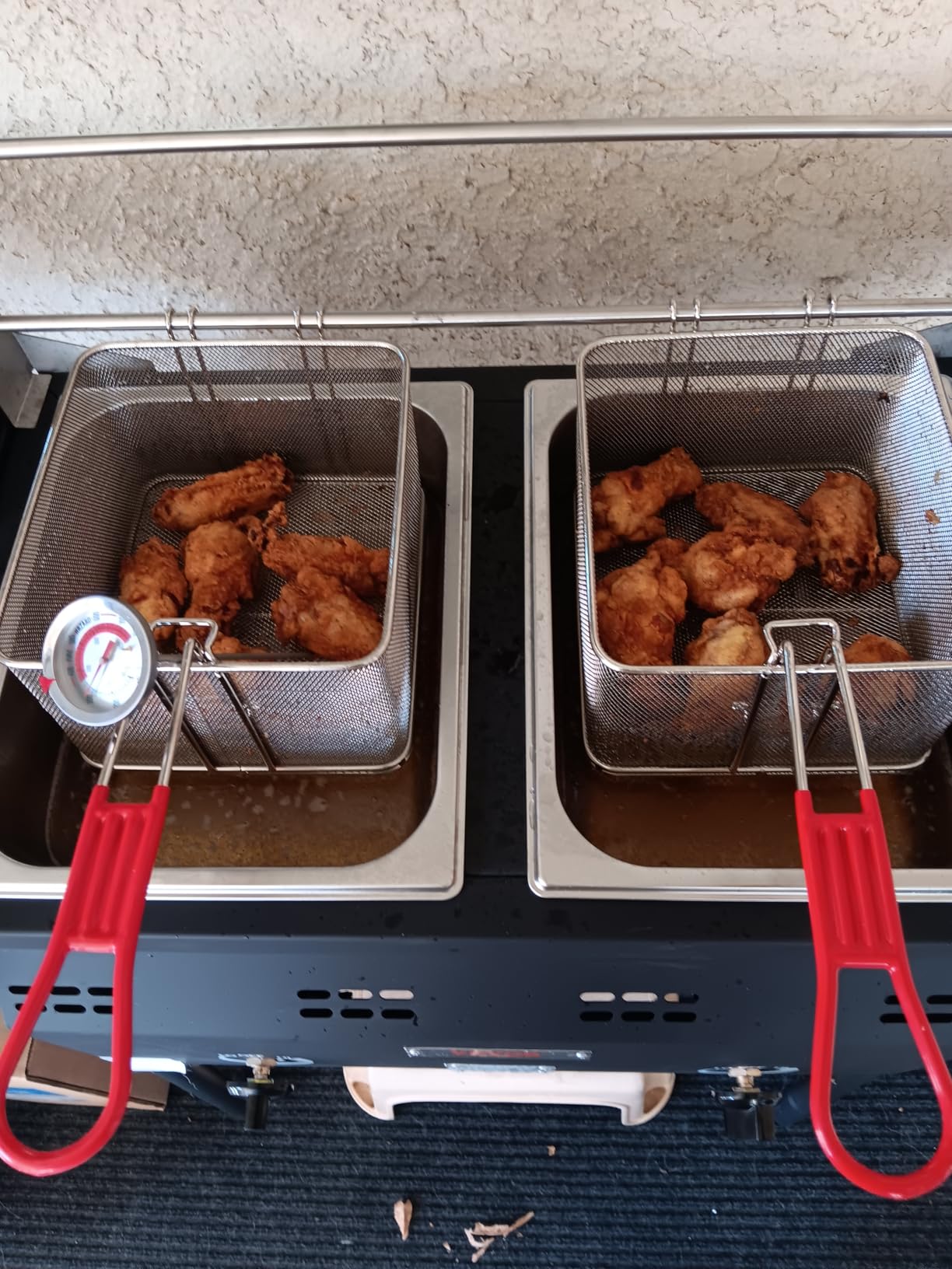 VEVOR Outdoor Propane Deep Fryer, Double Burners Commercial Fryer, 16 Qt Stainless Steel Cooker with Removable Baskets & Lids & Tanks, Oil Fryer Cart with Thermometer & Regulator, For Outdoor Cooking customer photo 2