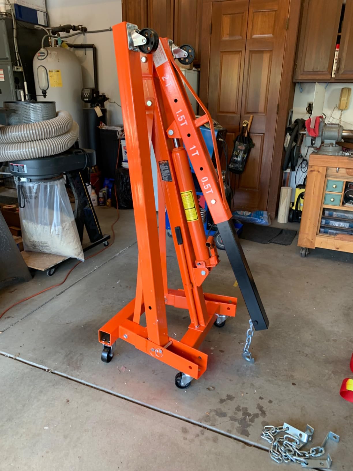 VEVOR Hydraulic Engine Hoist with Lever, 2 Ton/4400 LBS Heavy-Duty Cherry Picker Shop Crane, Foldable Engine Crane and Engine Hoist Leveler for Auto Repair, Motors, Weights Lifting, Loading customer photo 2