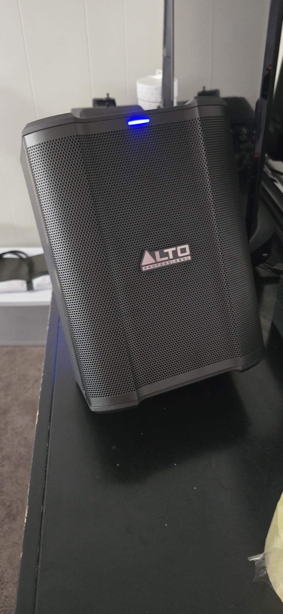 ALTO BUSKER 200W Portable PA Speaker System | Rechargeable Battery, Bluetooth, 3-Channel Mixer, Alesis FX, App Control, and USB Charging customer photo 1