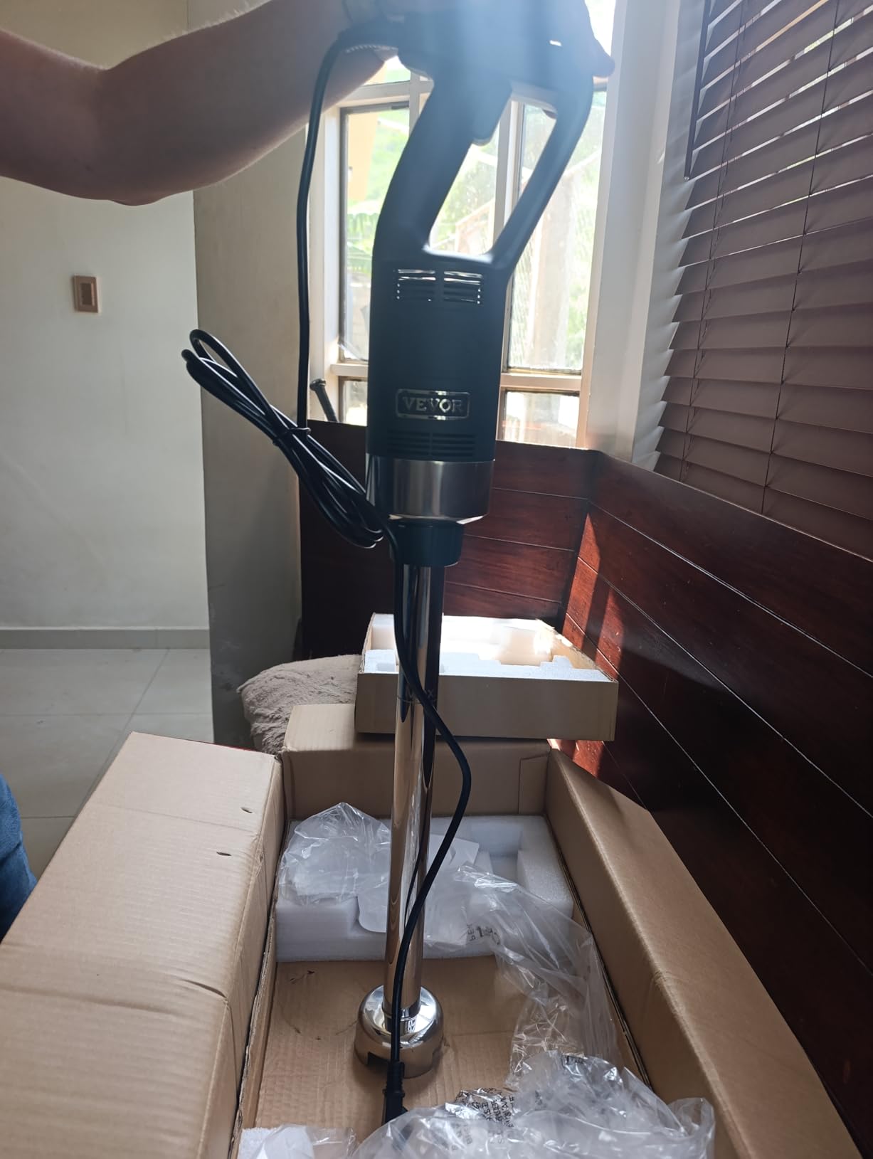 VEVOR Commercial Immersion Blender 500 W 20 Inch Heavy Duty Hand Mixer | Variable Speed Mixer with 304 Stainless Steel Blade, Ideal for Soup, Smoothie, Puree and Baby Food Preparation in Kitchens customer photo 1