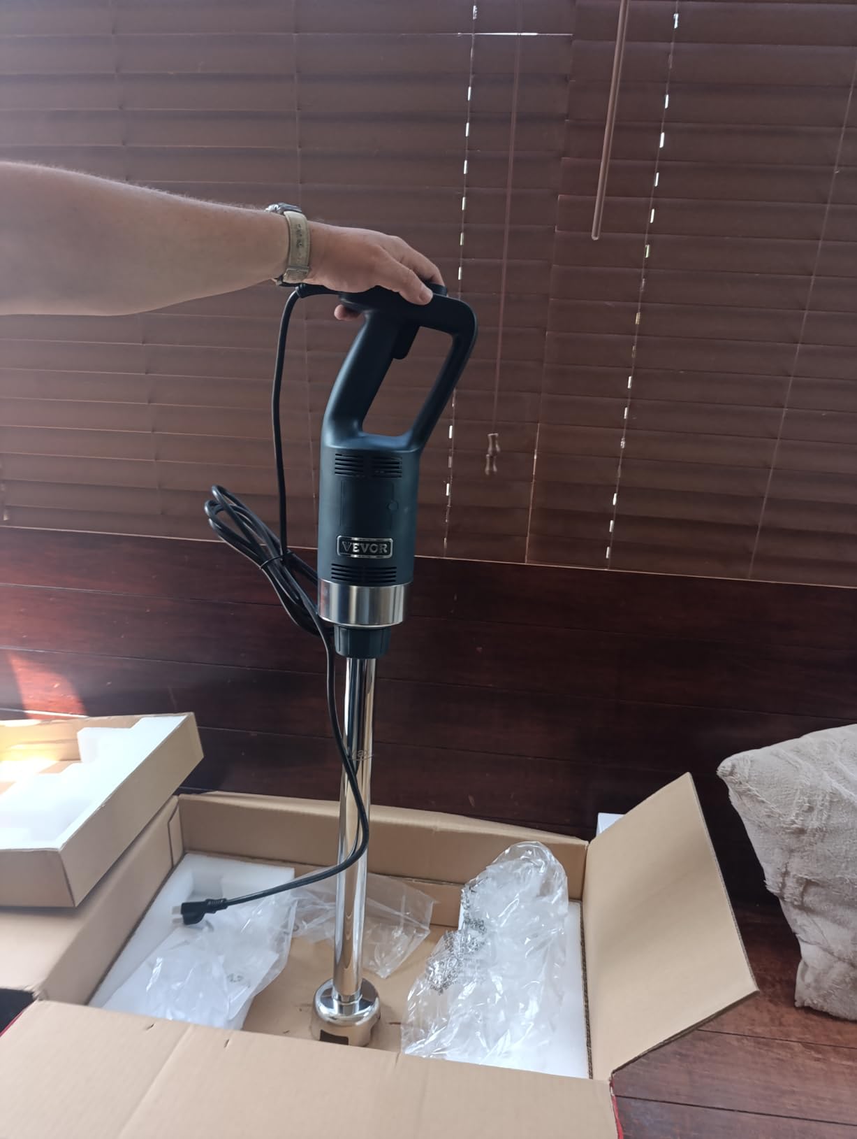 VEVOR Commercial Immersion Blender 500 W 20 Inch Heavy Duty Hand Mixer | Variable Speed Mixer with 304 Stainless Steel Blade, Ideal for Soup, Smoothie, Puree and Baby Food Preparation in Kitchens customer photo 2