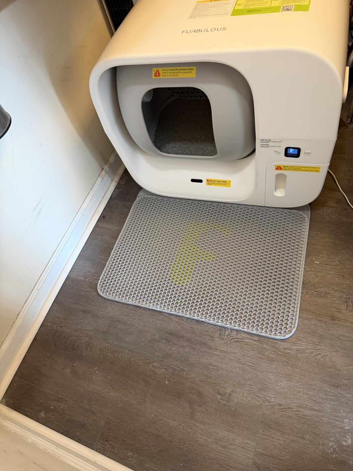 Furbulous True Odor-Free Self Cleaning and Packing Litter Box, Automatic Cat Litter Box with Self-Pack and Refill System, APP Control, Extra Large Space for 3.3-22 lbs Cats, Upgraded Version customer photo 1