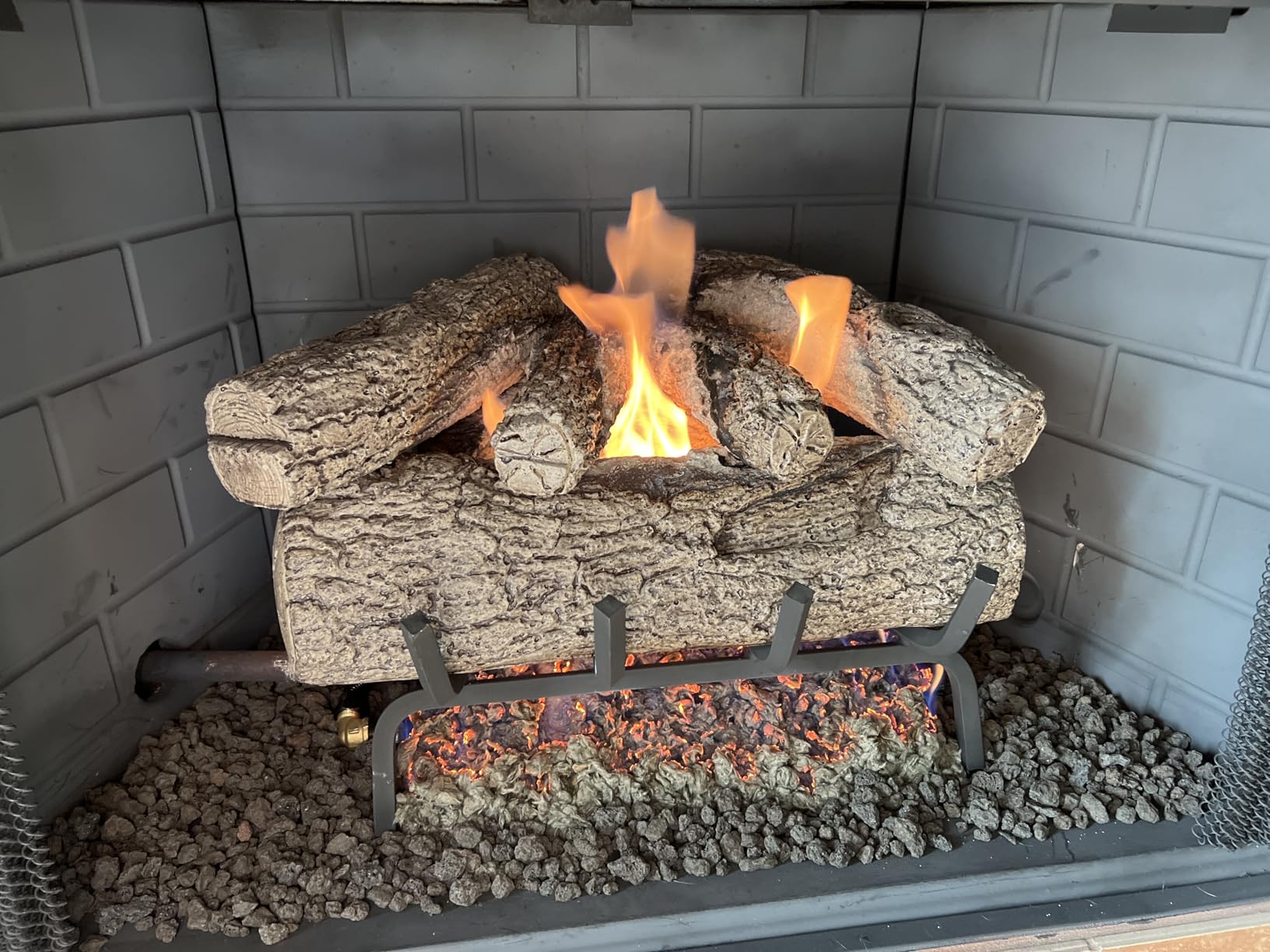 Peterson Fyreside 18-inch Live Oak Log Set with Vented Burner and Gas Connection Kit. Match Lit (Natural Gas Only) customer photo 1