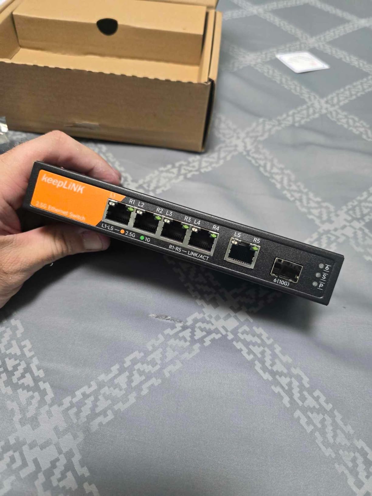 6 Port 2.5G Smart Web Managed Switch, 4 x 2.5G Base-T Ports, 2 x 10G SFP+ Slots, Support Static Link Aggregation, QoS/VLAN/IGMP, Metal Fanless Multi-Gig Network Ethernet Switch customer photo 1