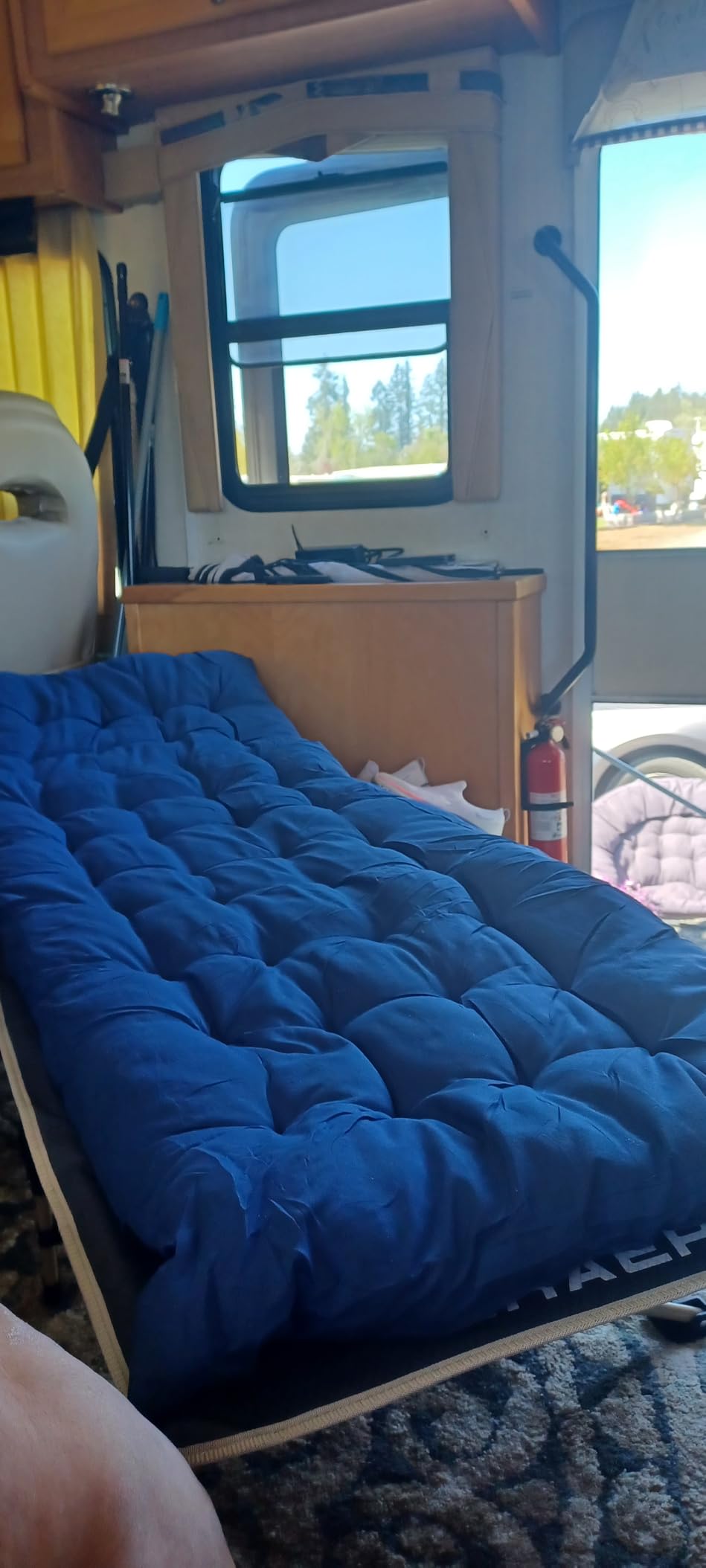 ARAER Camping Cot with Mattress 450LBS Portable Folding Outdoor Bed with Carry Bag for Adults Kids, Heavy Duty Cot for Traveling Gear Supplier, Office Nap, Beach Vocation and Home Lounging (Navy blue) customer photo 1