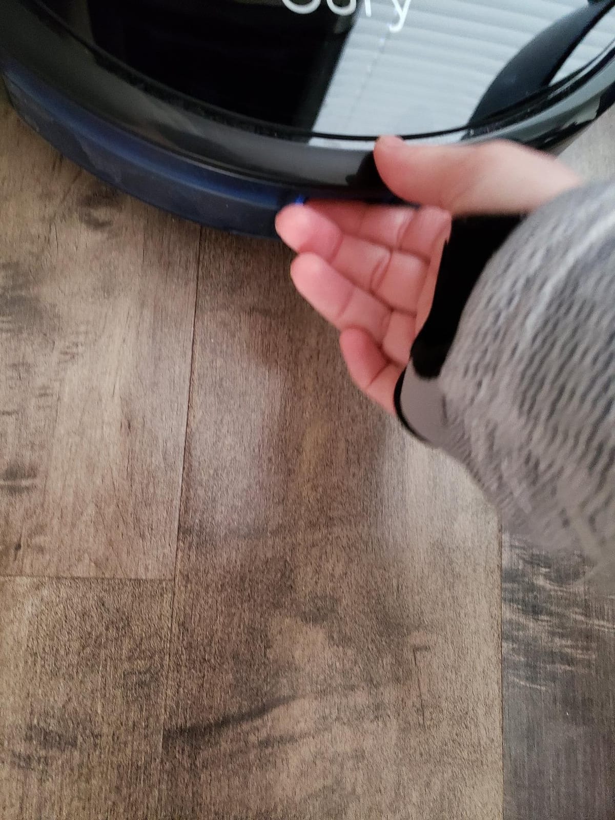 eufy X10 Pro Omni Robot Vacuum and Mop, Dual Mops with 12mm Auto-Lift | 8,000 Pa Suction, Carpet Detection, AI Obstacle Avoidance, Auto Mop Washing & Drying, Self-Emptying Station customer photo 2