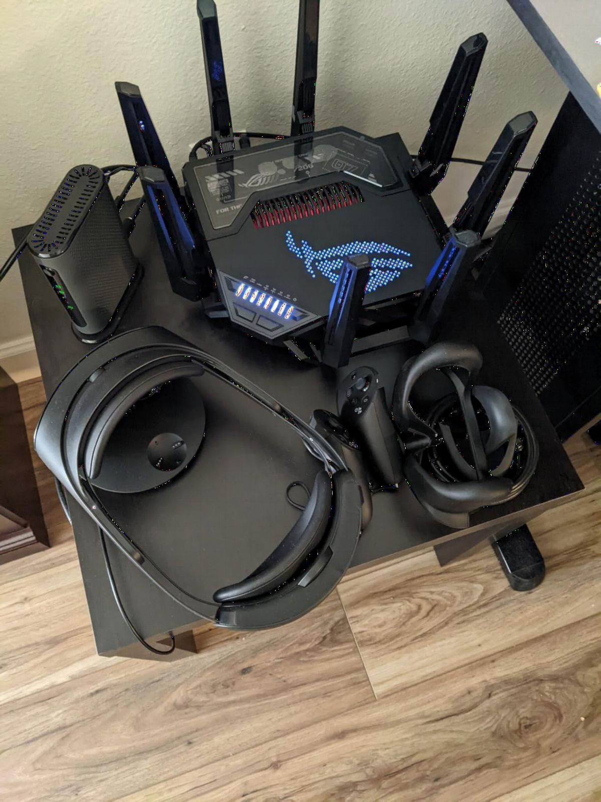 ASUS ROG Rapture GT-BE98 Pro WiFi 7 Gaming Router - Quad-Band, 30Gbps, Mesh customer photo 1