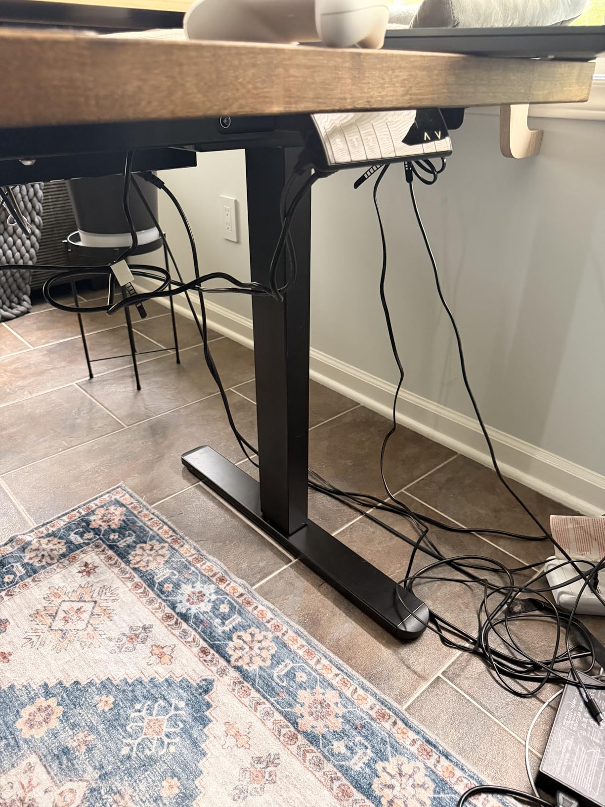 HUANUO Dual Motor Electric Standing Desk Frame, 265 lb Capacity, Black | T-Shaped Legs Fit Desktops Up To 90 X 31.5 Inches; Height-Adjustable Frame For Home Offices customer photo 2
