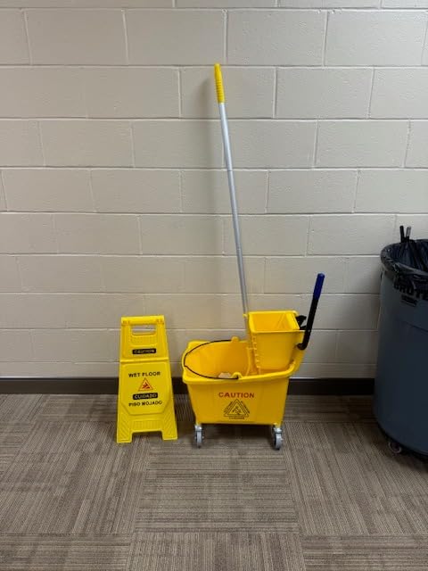 Midoneat Commercial Mop Bucket with Wringer on Wheels, 35 Quart, Yellow | Heavy Duty Industrial Mop and Bucket Set for Floor Cleaning, Includes Wet Floor Sign (24'') & Industrial Mop customer photo 2