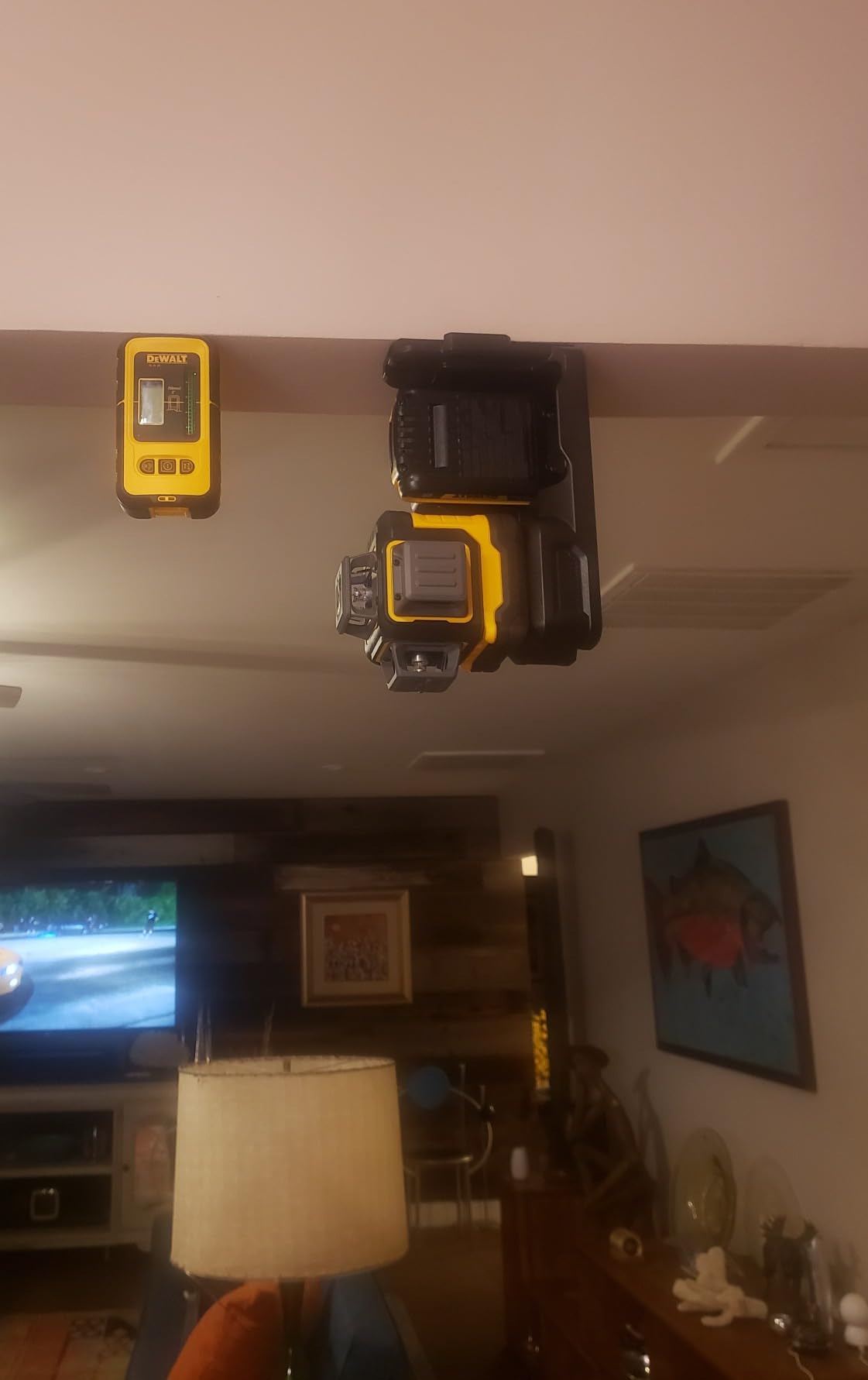DEWALT 12V/20V MAX XR Line Laser, High Precision 3 X 360, Green, Battery and Charger Included (DCLE34033D1) customer photo 1